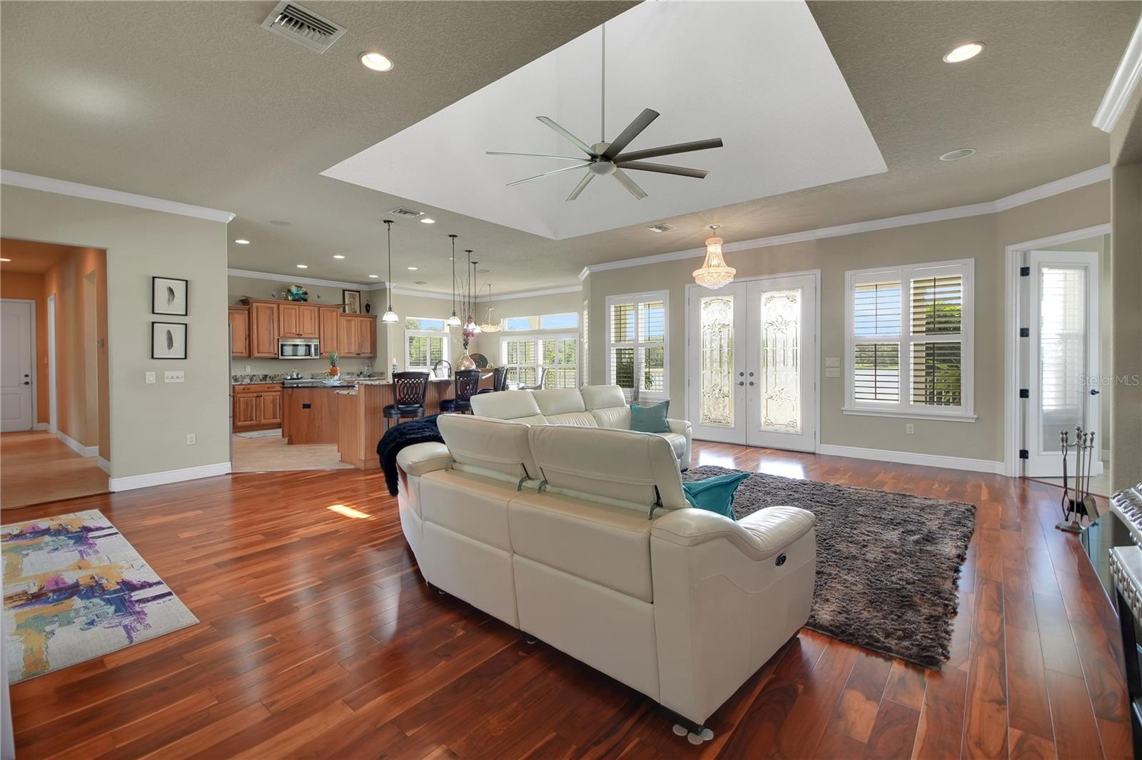 Listing photo id 8 for 16982 Highway 42