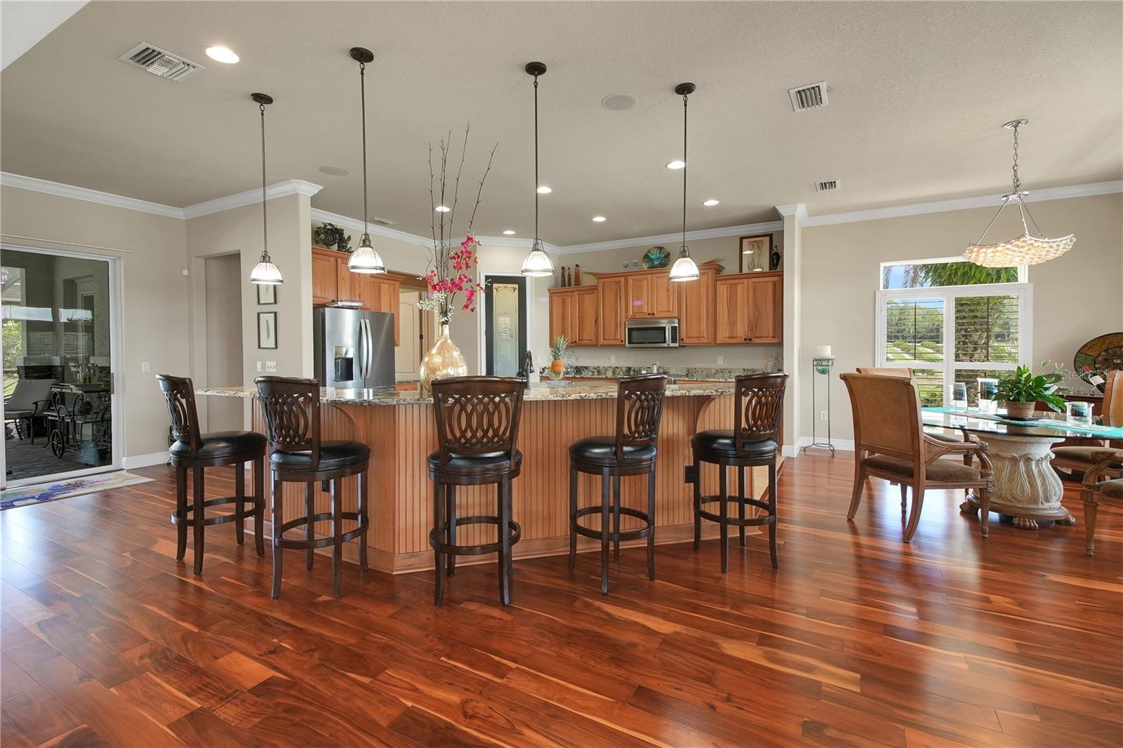 Listing photo id 12 for 16982 Highway 42
