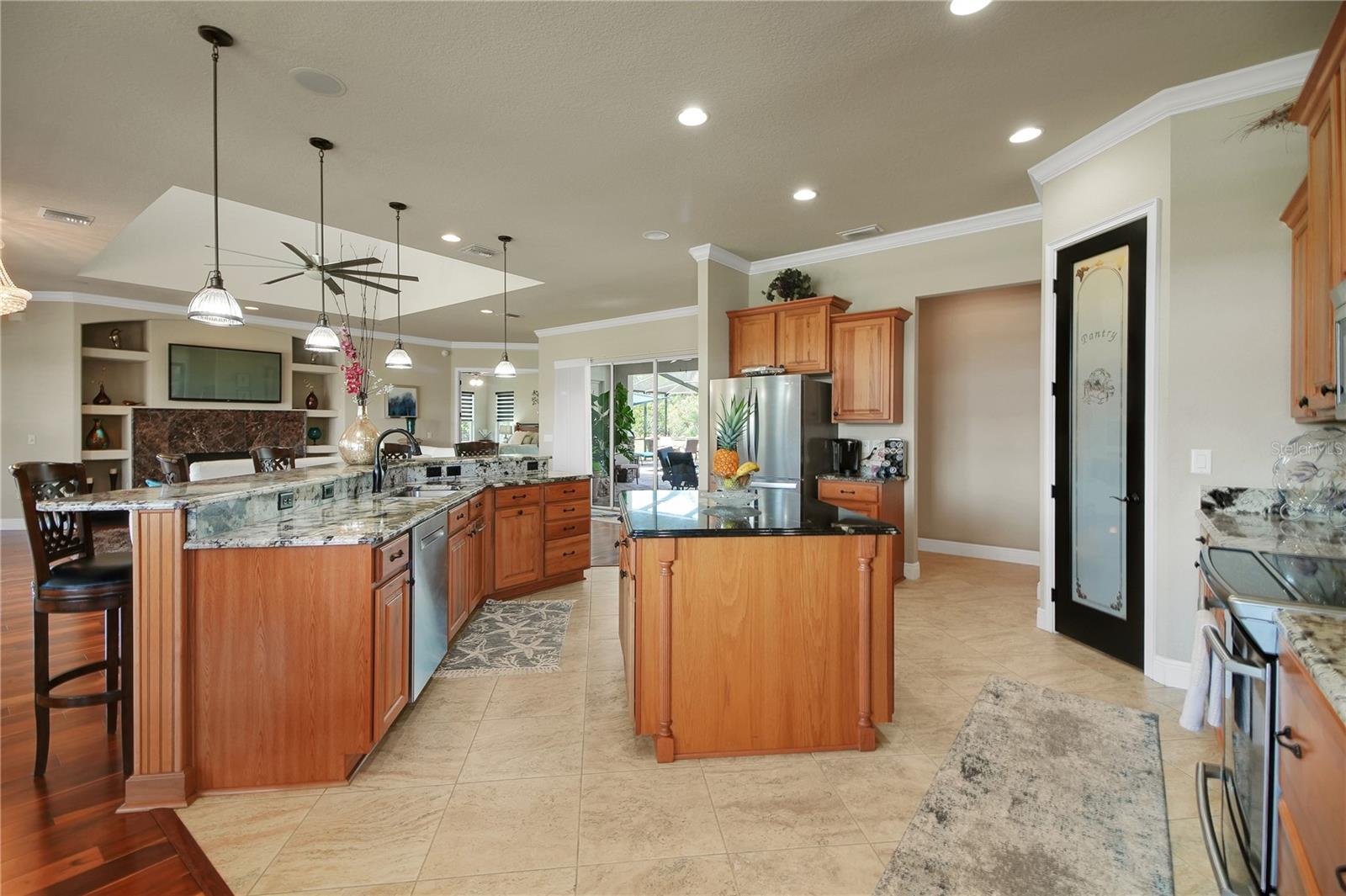 Listing photo id 17 for 16982 Highway 42
