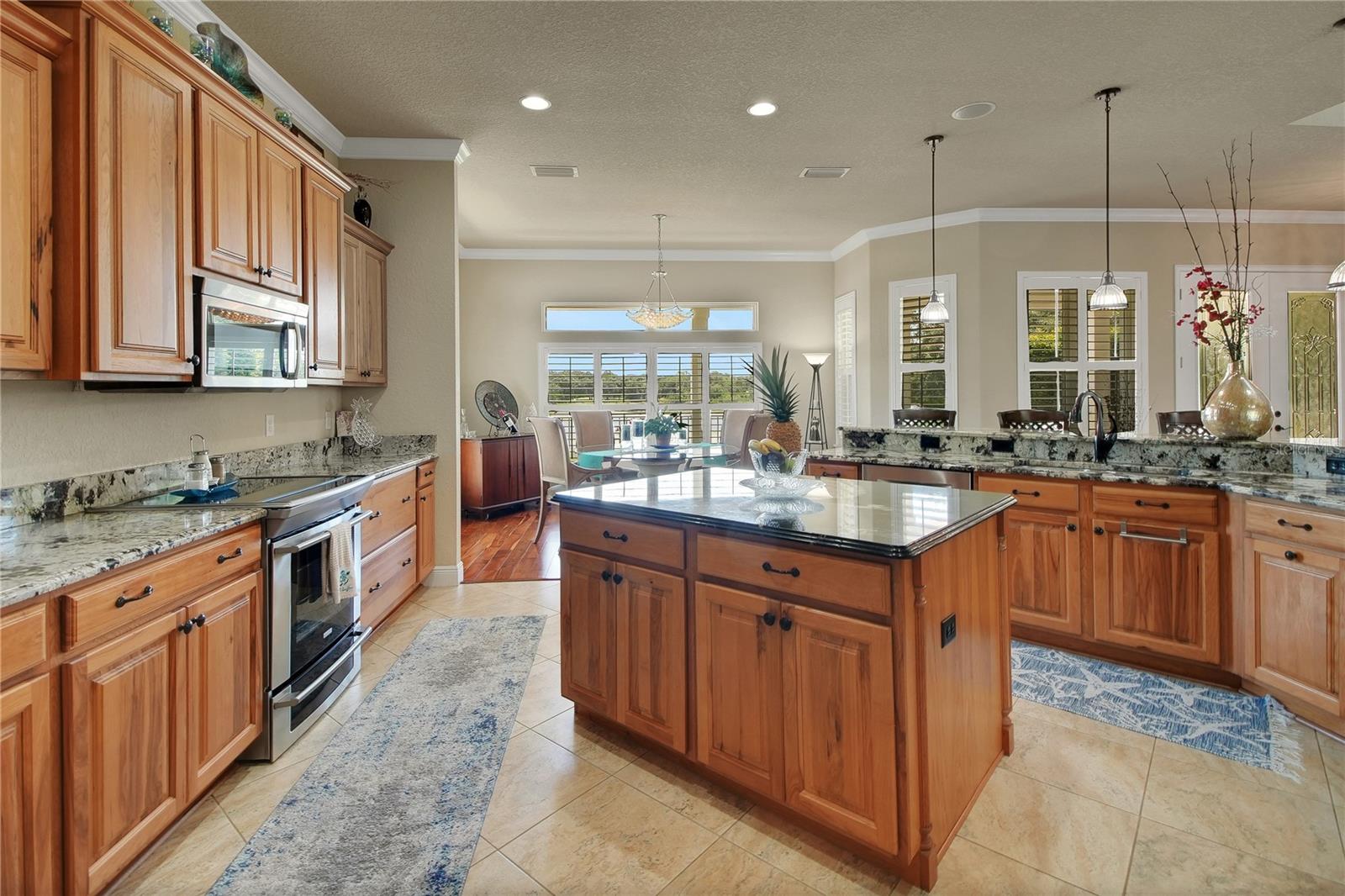 Listing photo id 19 for 16982 Highway 42