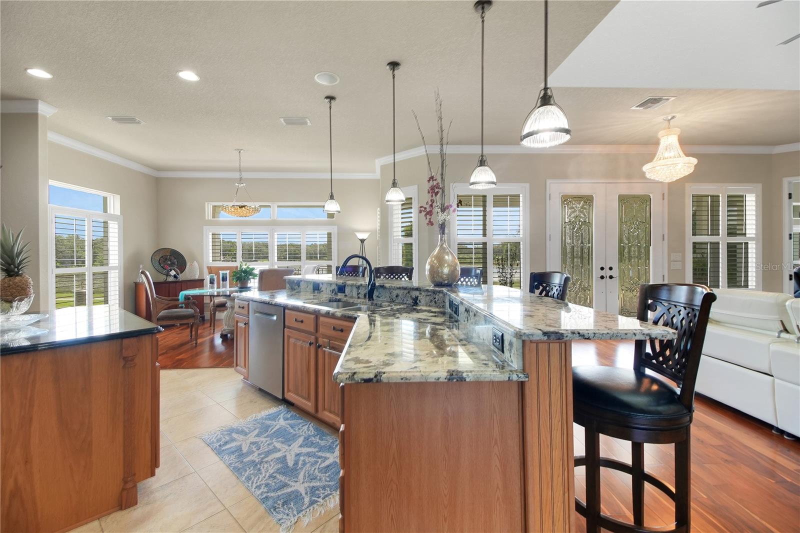 Listing photo id 21 for 16982 Highway 42