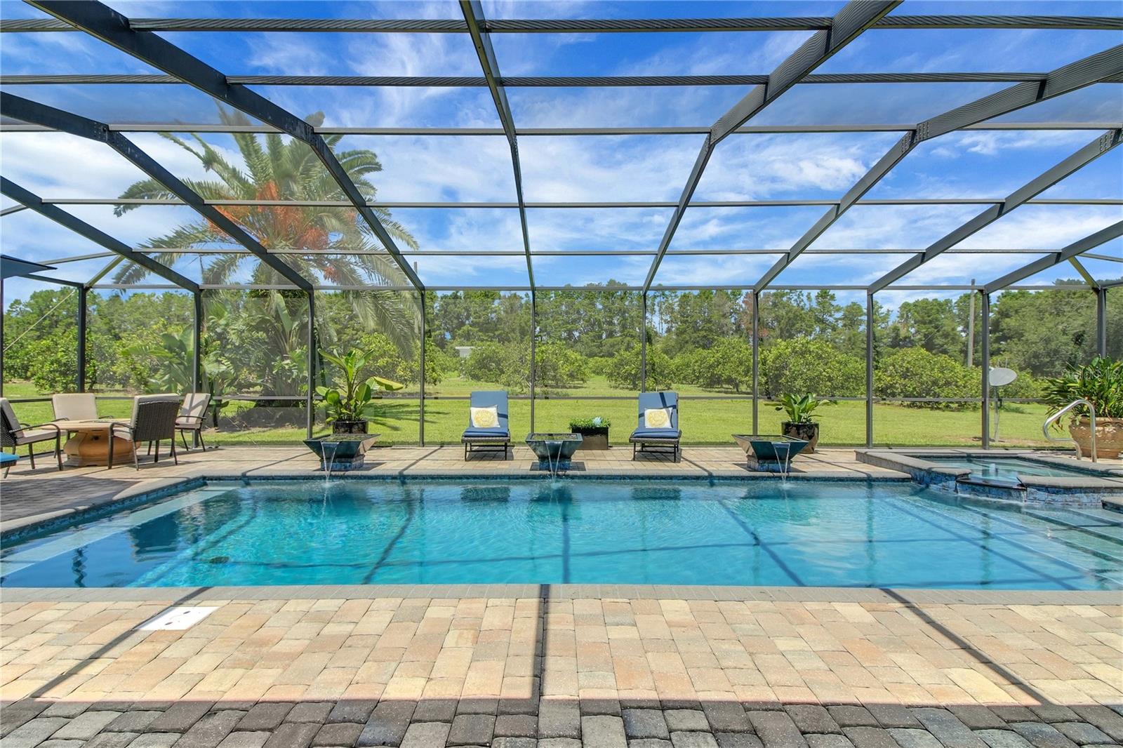 Listing photo id 25 for 16982 Highway 42