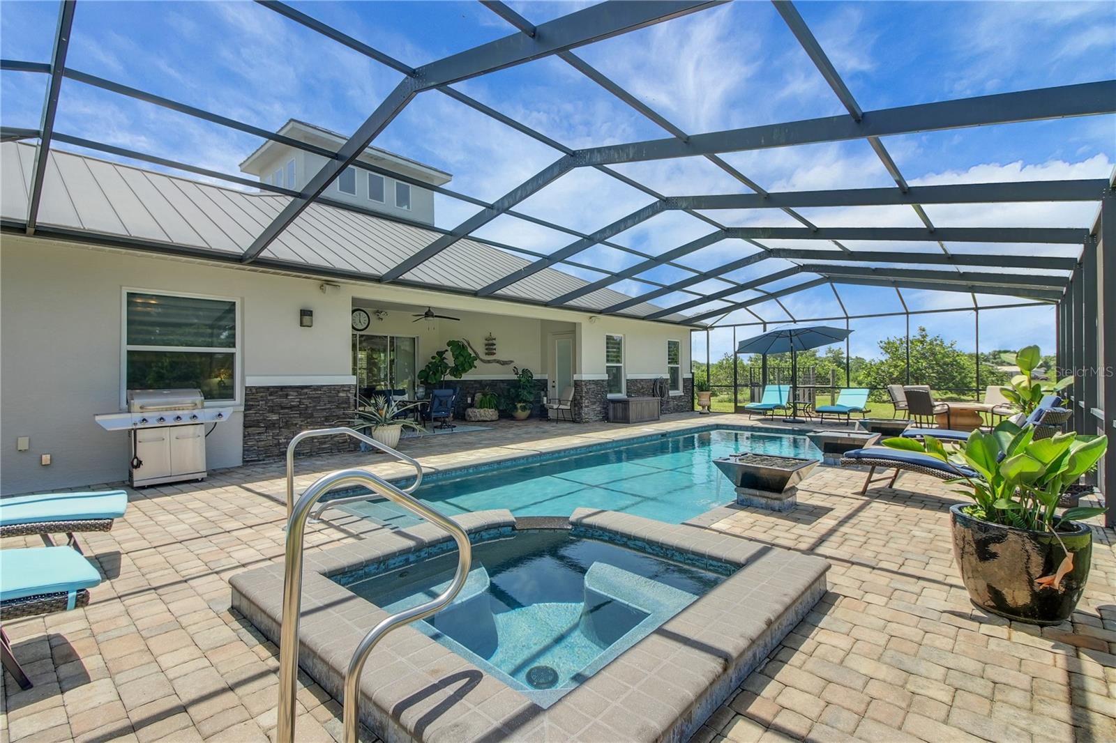 Listing photo id 26 for 16982 Highway 42