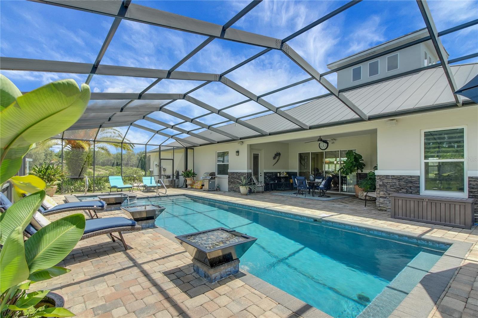 Listing photo id 27 for 16982 Highway 42