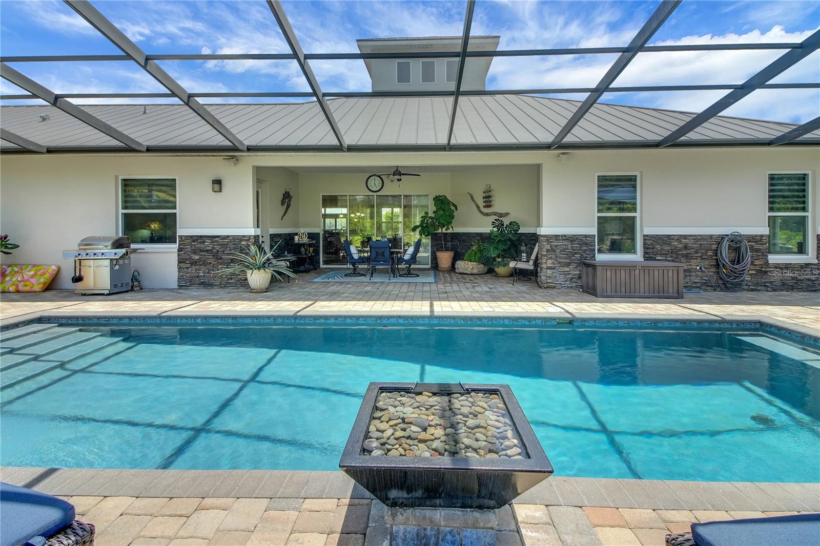 Listing photo id 28 for 16982 Highway 42