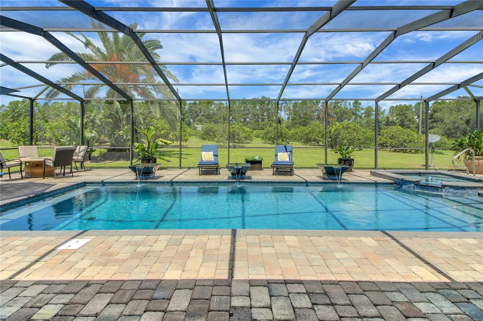 Listing photo id 2 for 16982 Highway 42