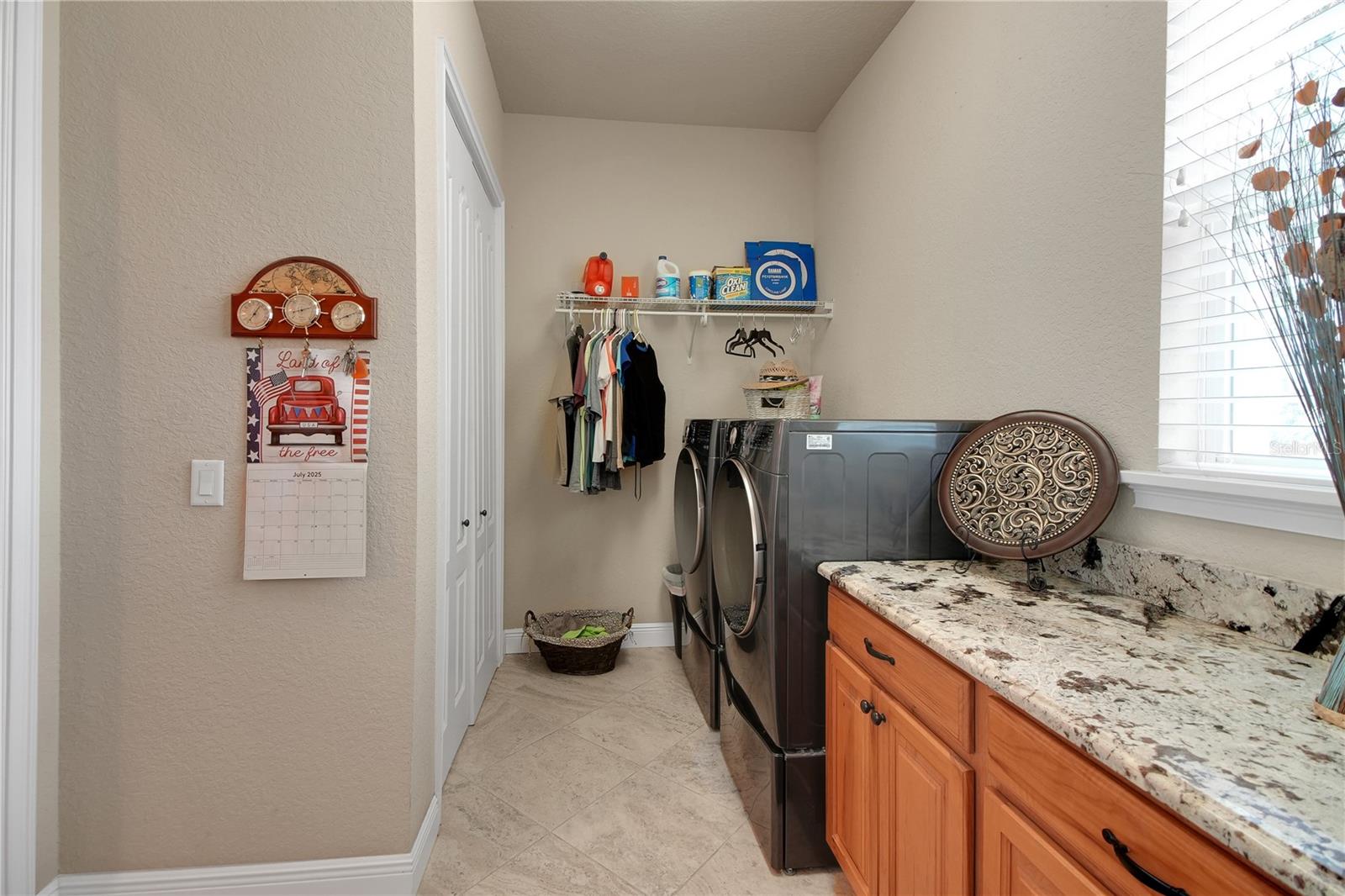 Listing photo id 41 for 16982 Highway 42