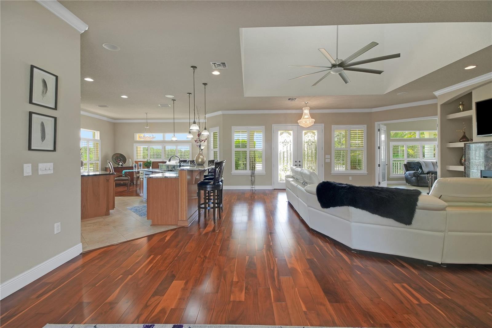 Listing photo id 48 for 16982 Highway 42