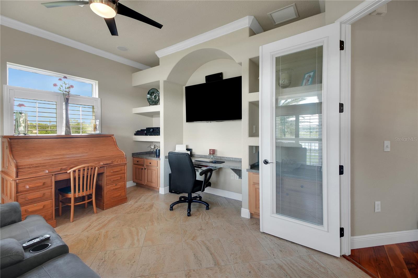 Listing photo id 51 for 16982 Highway 42