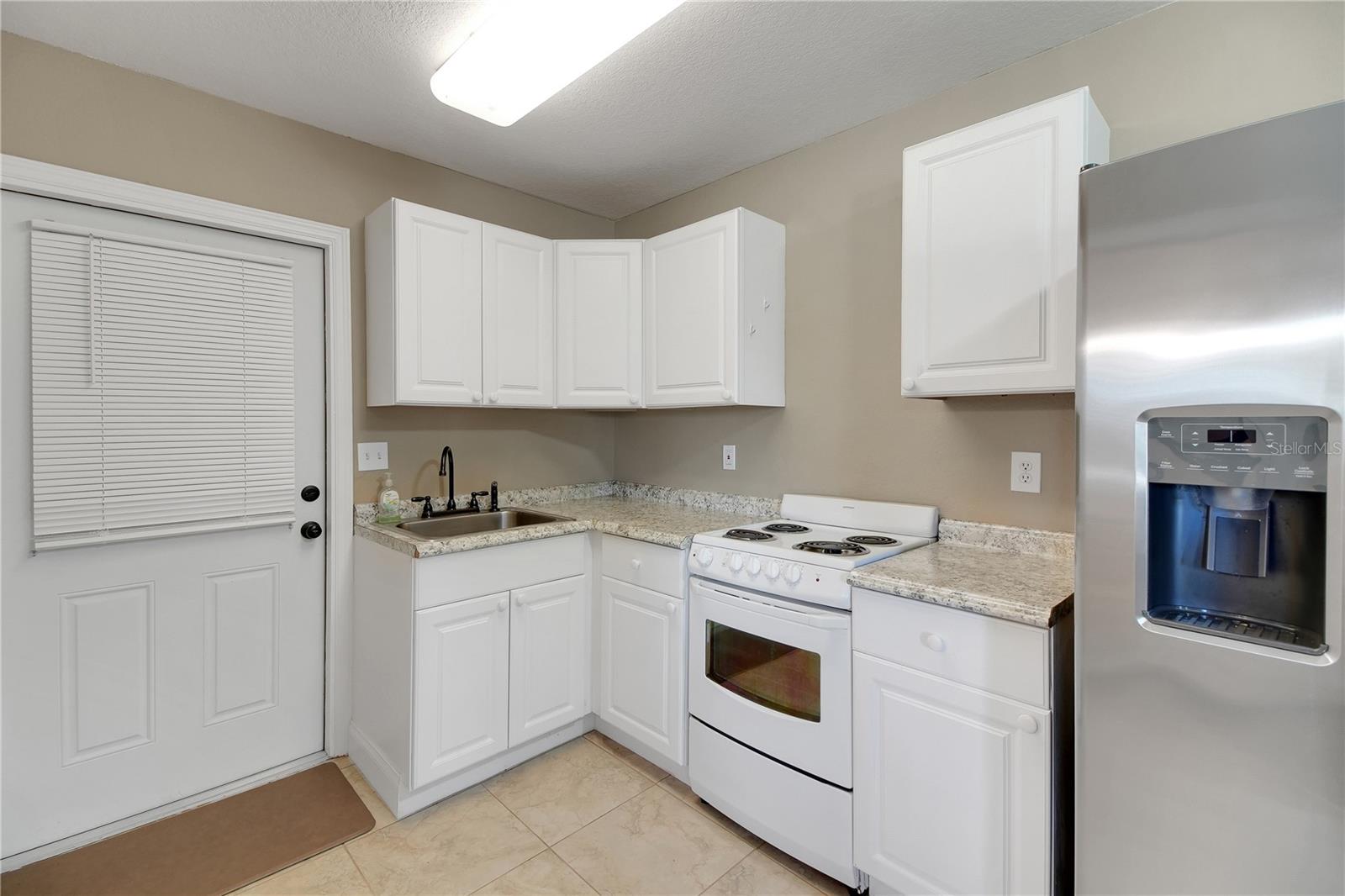 Listing photo id 57 for 16982 Highway 42
