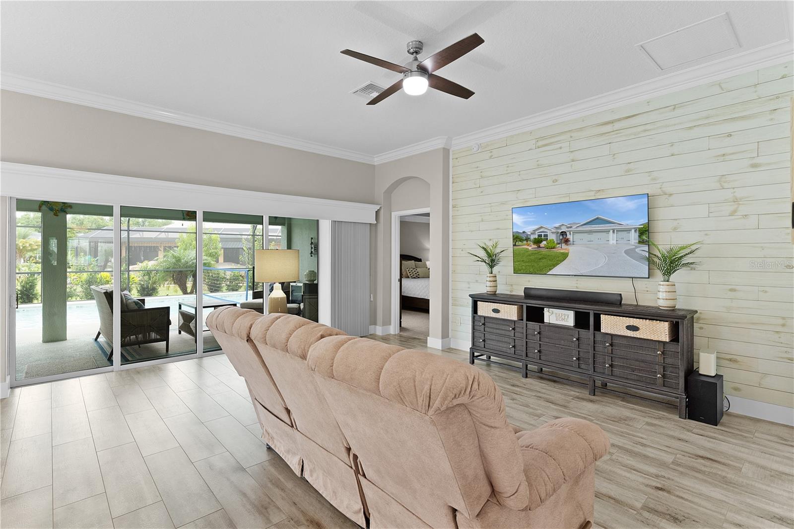 Image 13 of 40 For 5012 Mclaughlin Terrace