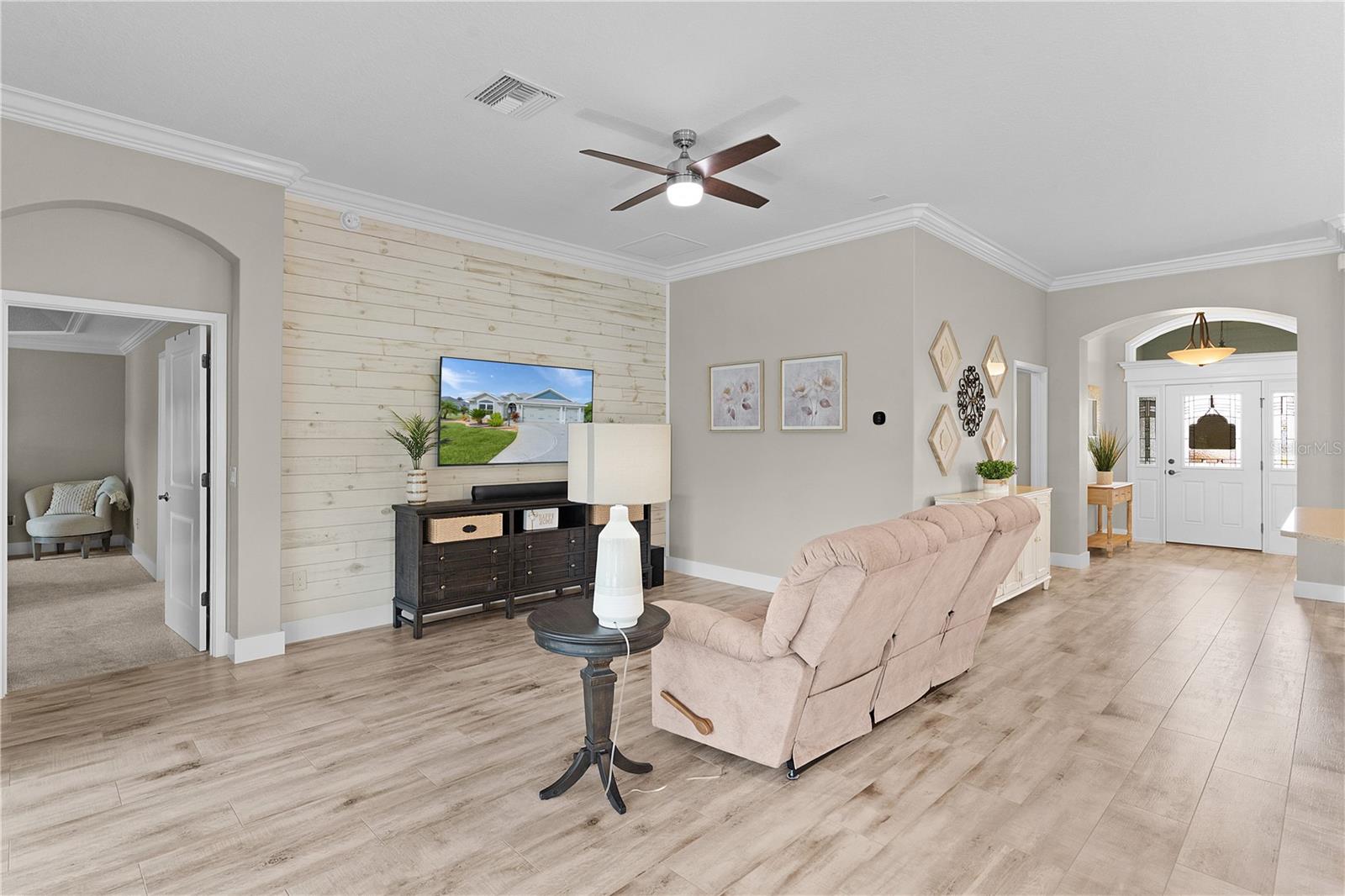 Image 15 of 40 For 5012 Mclaughlin Terrace