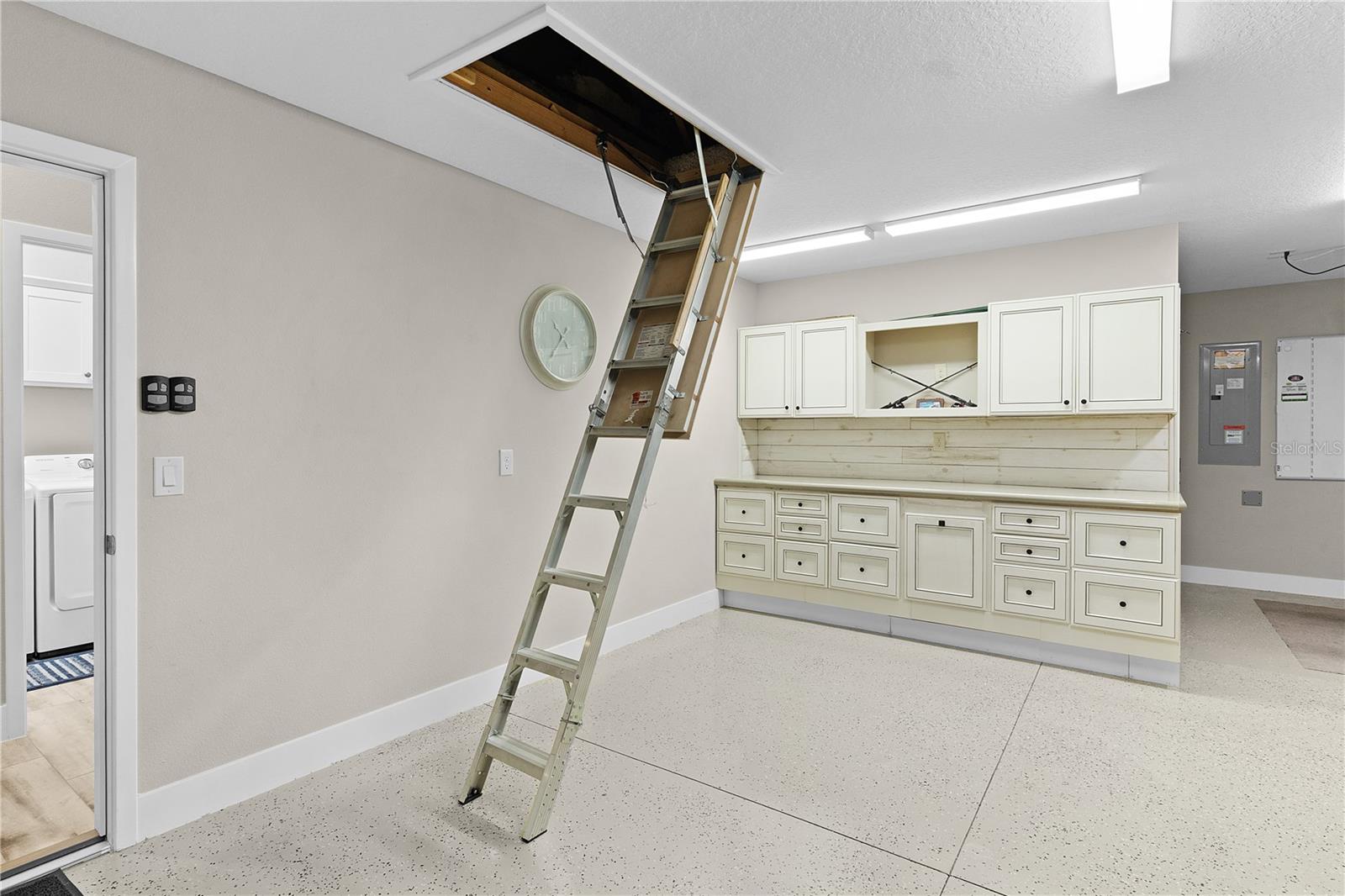 Image 31 of 40 For 5012 Mclaughlin Terrace