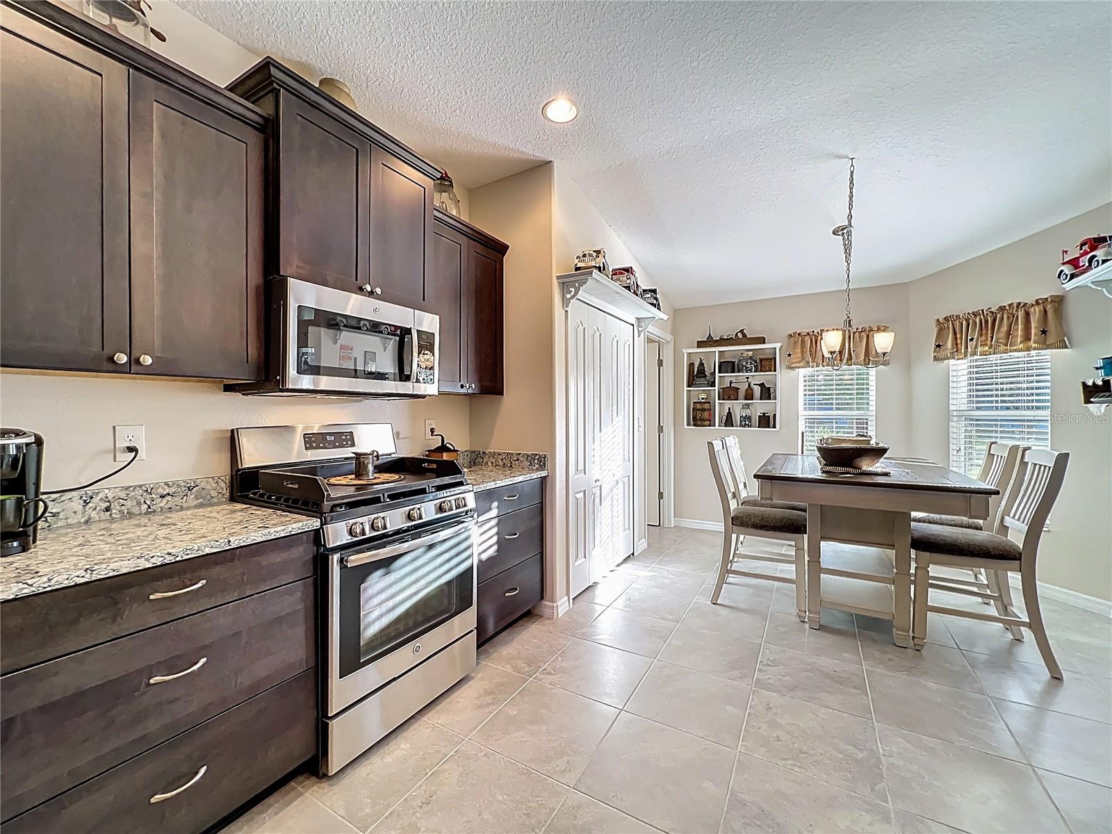 Image 14 of 92 For 27031 Roanoke Drive