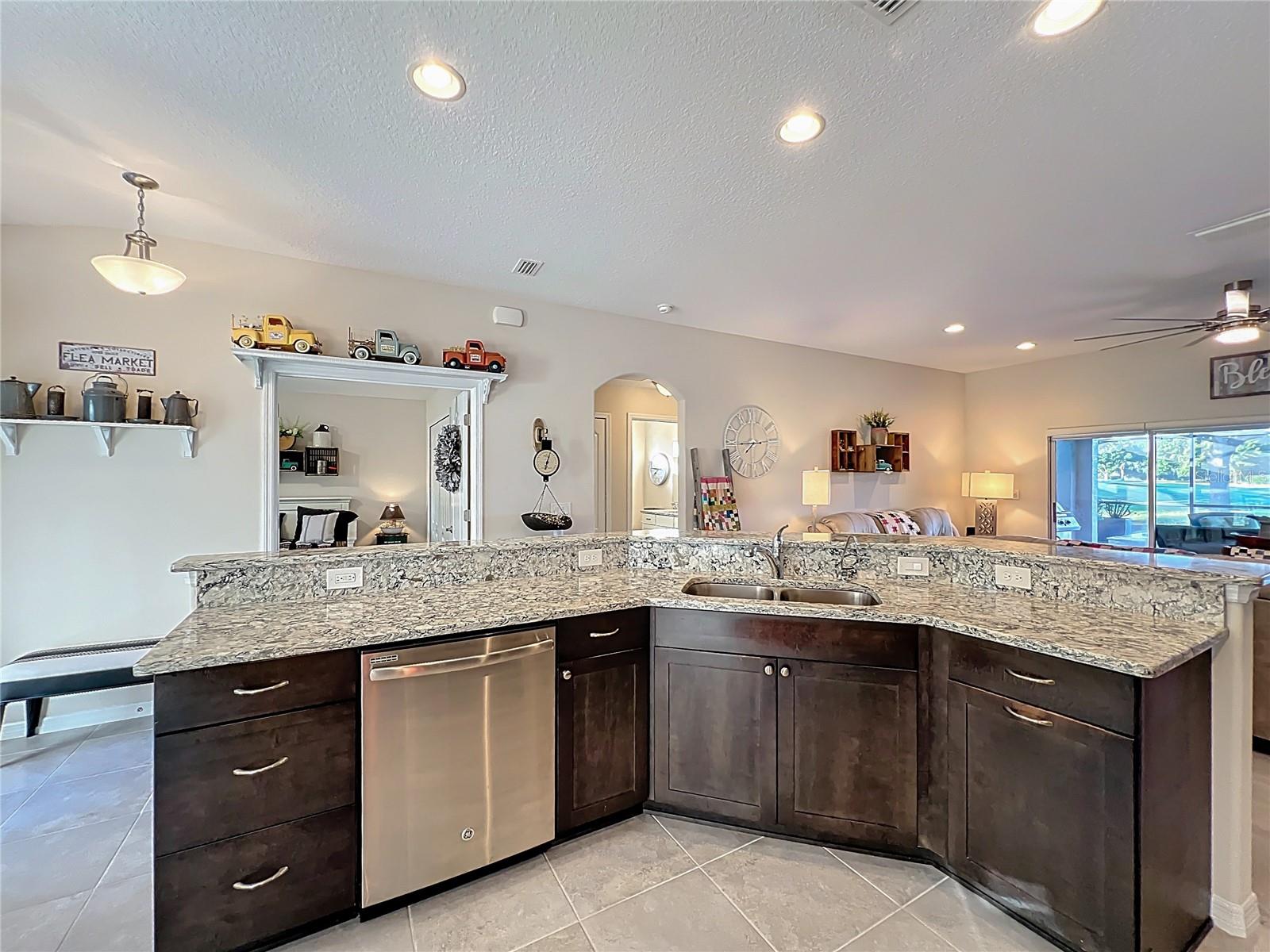 Image 15 of 92 For 27031 Roanoke Drive