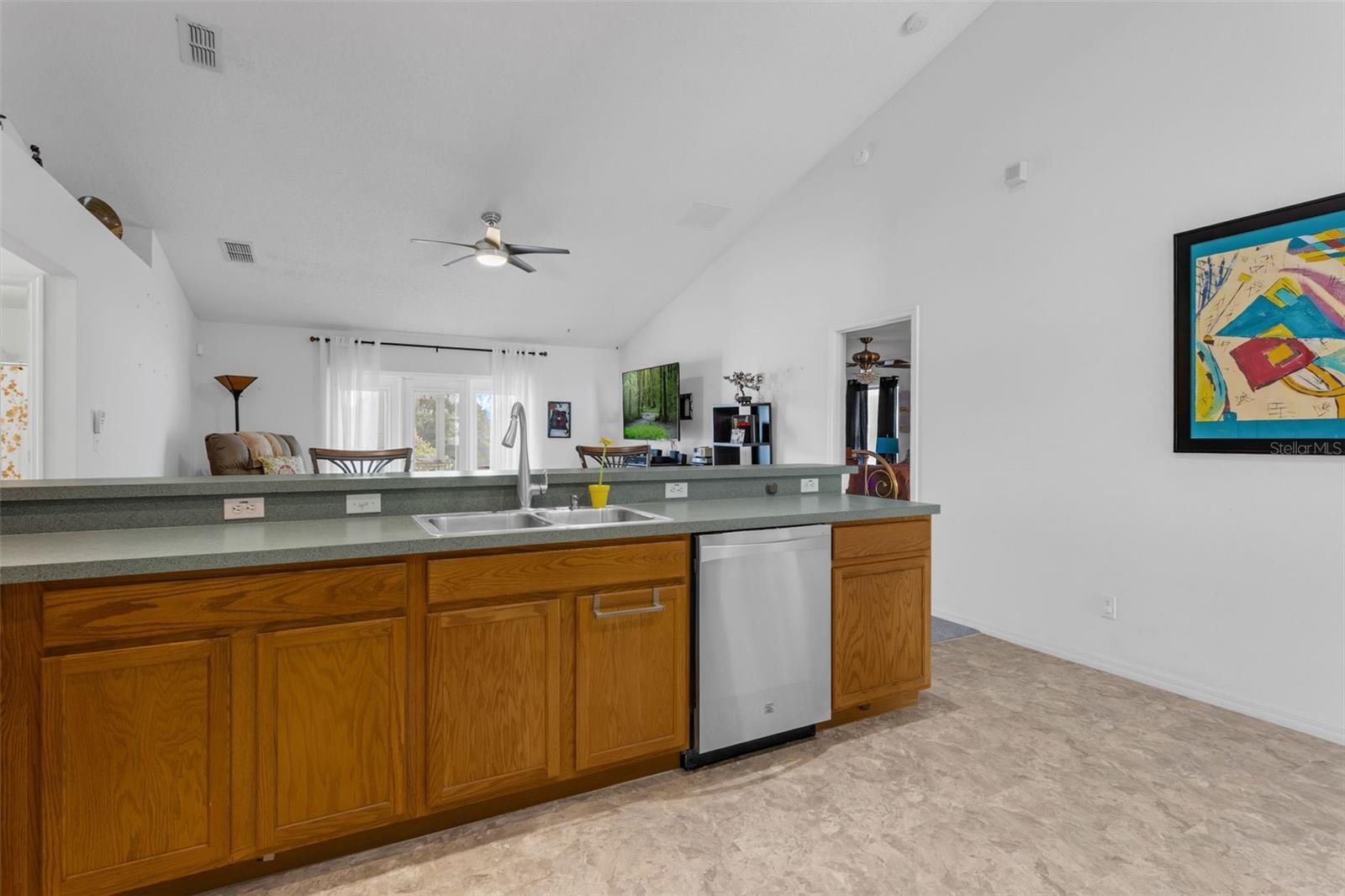 Image 13 of 31 For 1154 Stratton Avenue