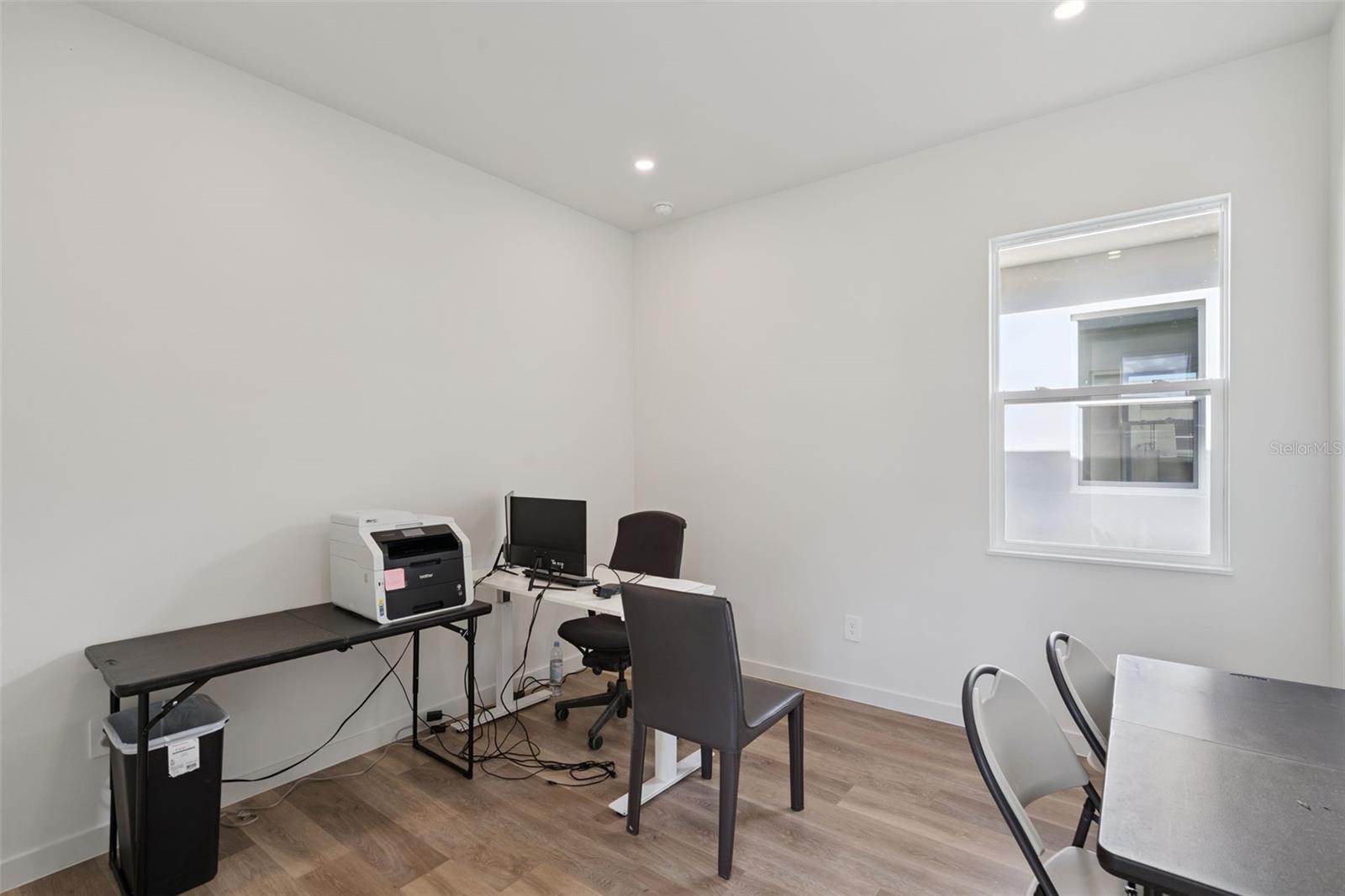 Image 52 of 84 For 451 Skyfield Court