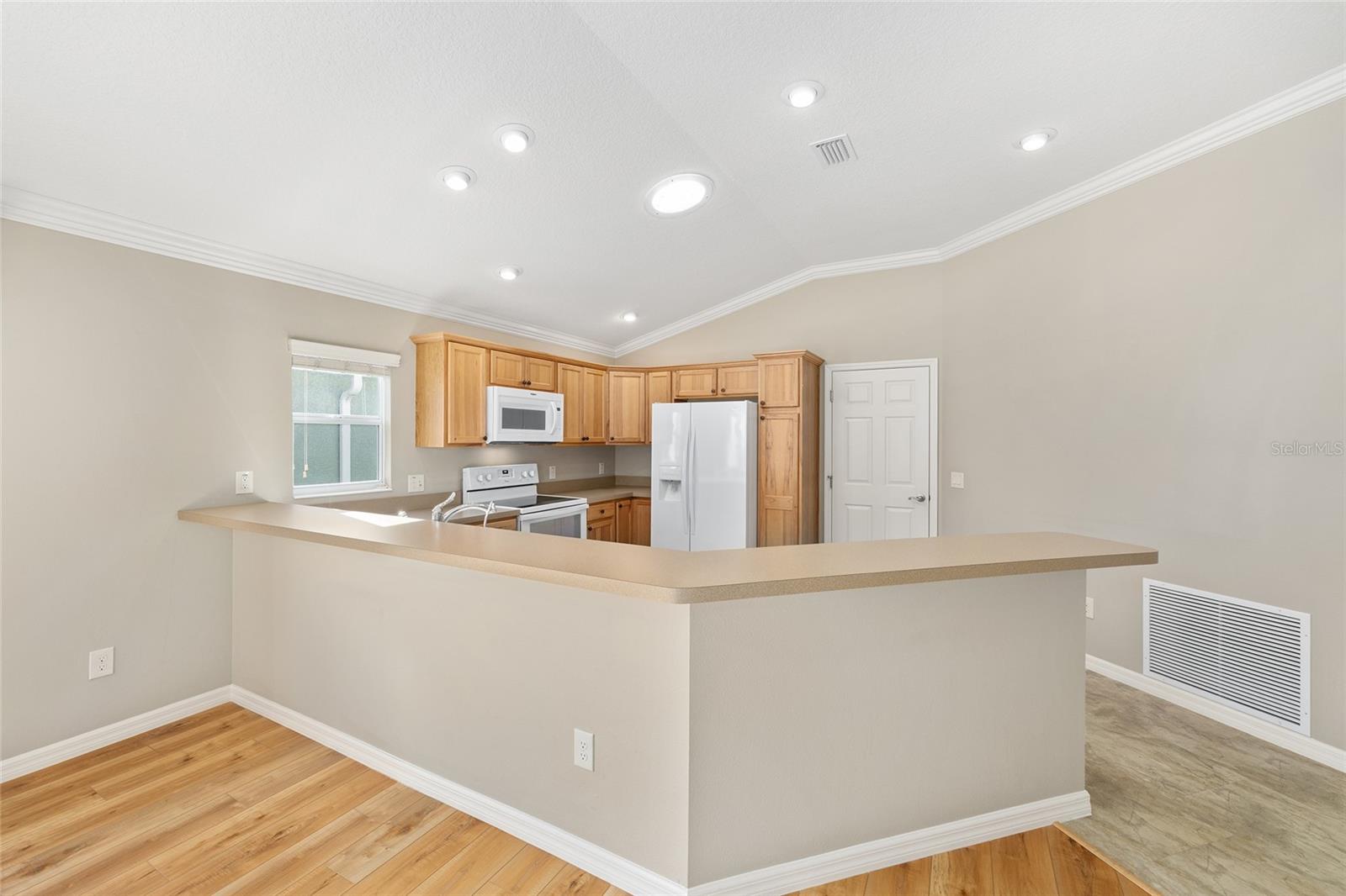 Image 15 of 58 For 1057 Carver Court