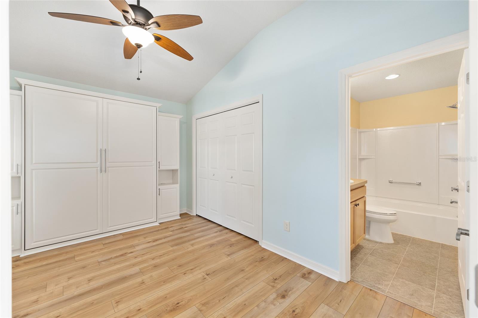 Image 31 of 58 For 1057 Carver Court