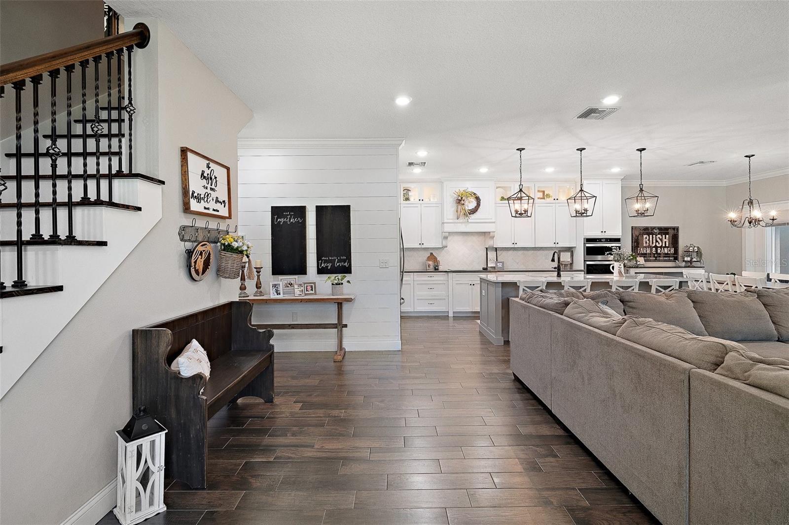 Listing photo id 8 for 40600 Le Grande Street