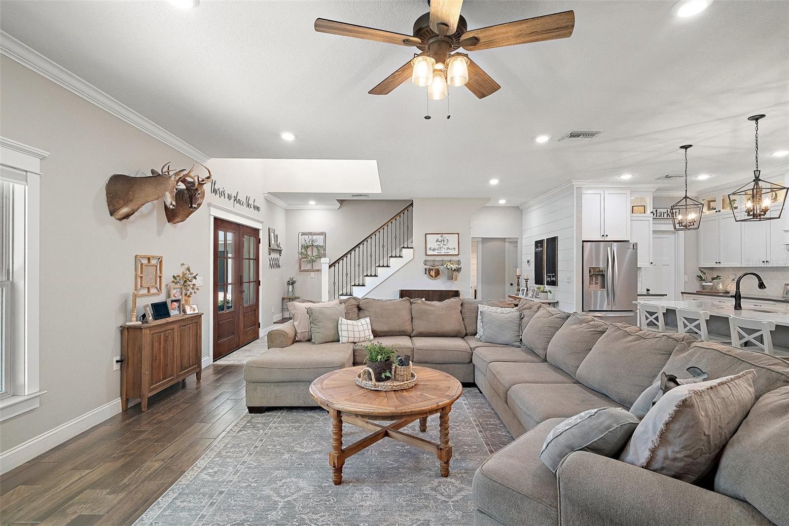 Listing photo id 2 for 40600 Le Grande Street