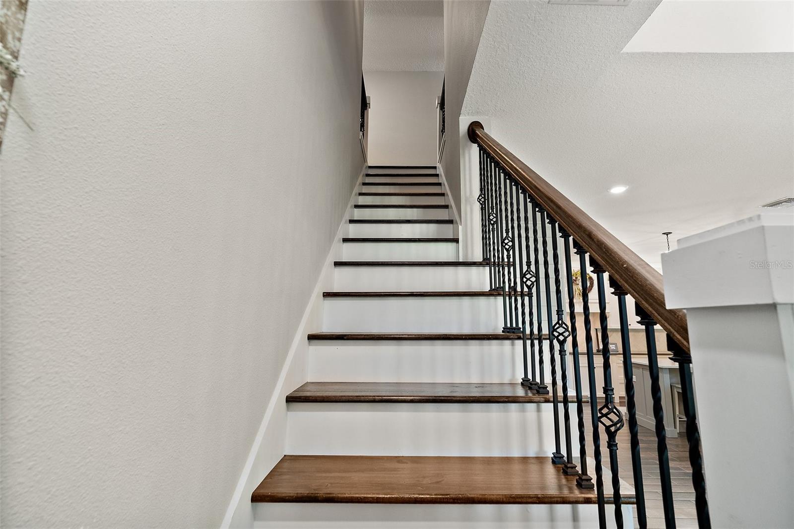 Listing photo id 41 for 40600 Le Grande Street