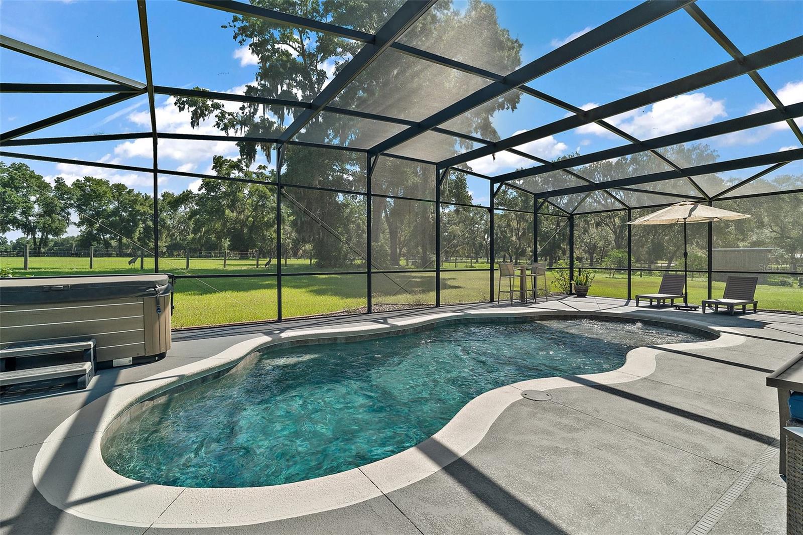 Listing photo id 49 for 40600 Le Grande Street