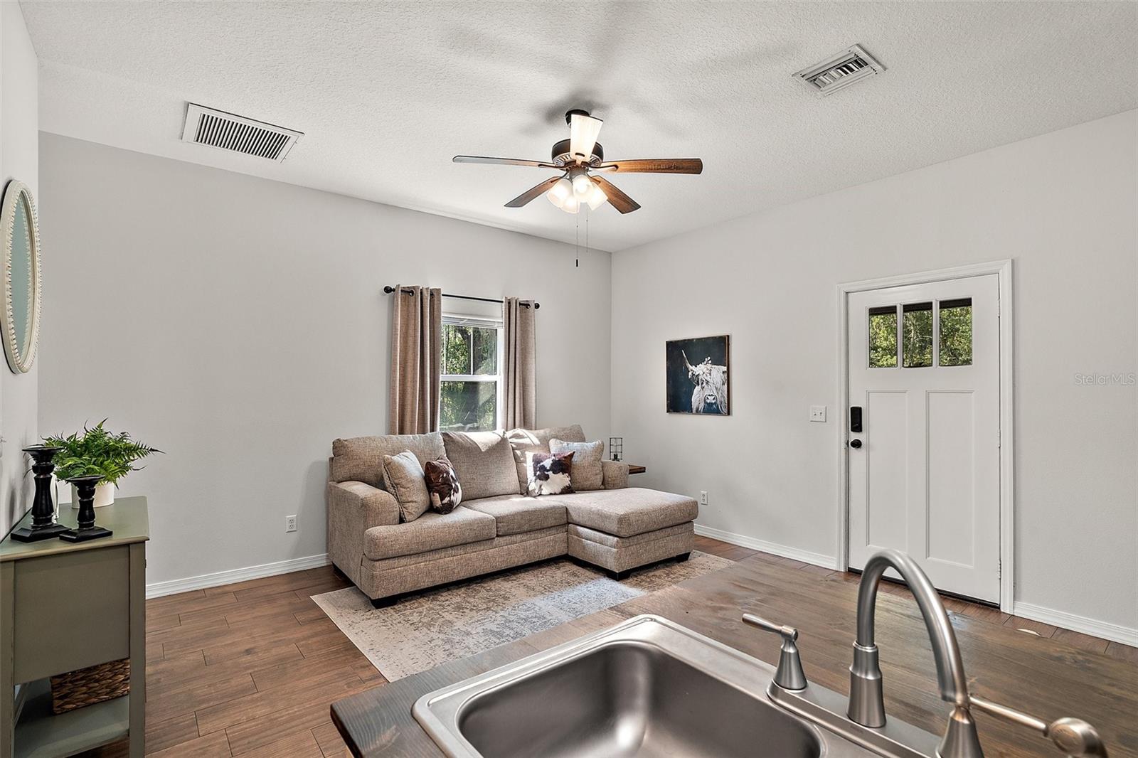Listing photo id 55 for 40600 Le Grande Street