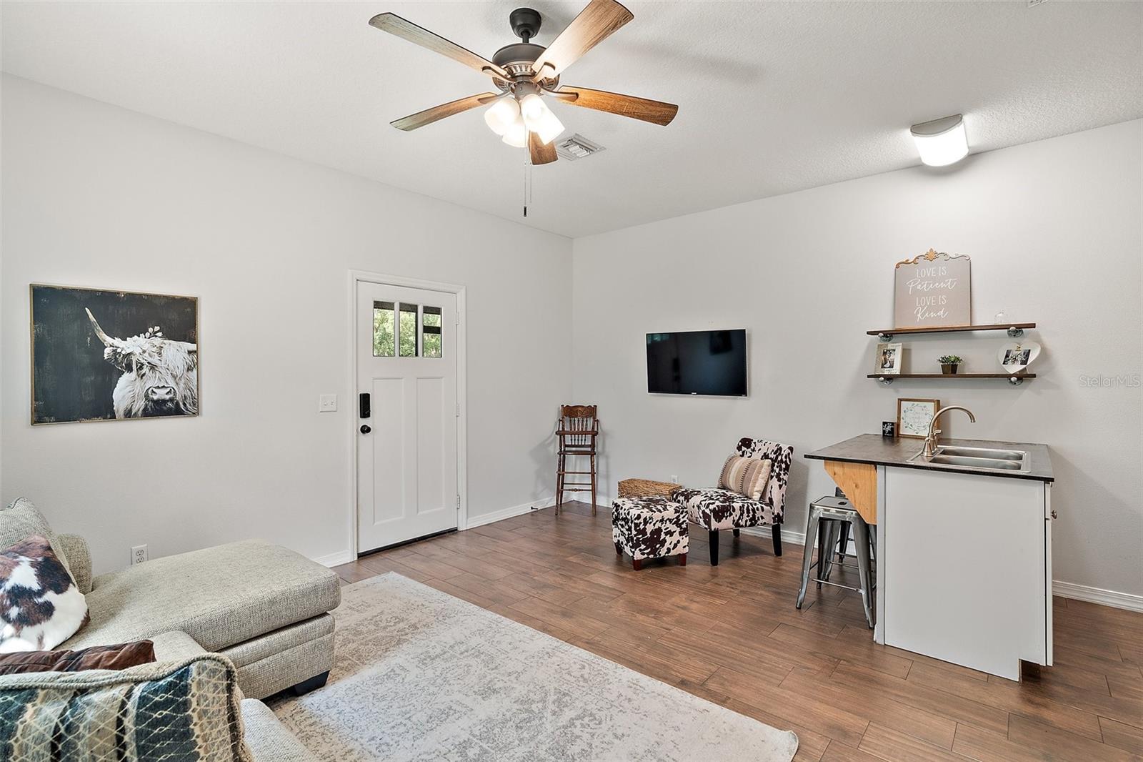 Listing photo id 57 for 40600 Le Grande Street