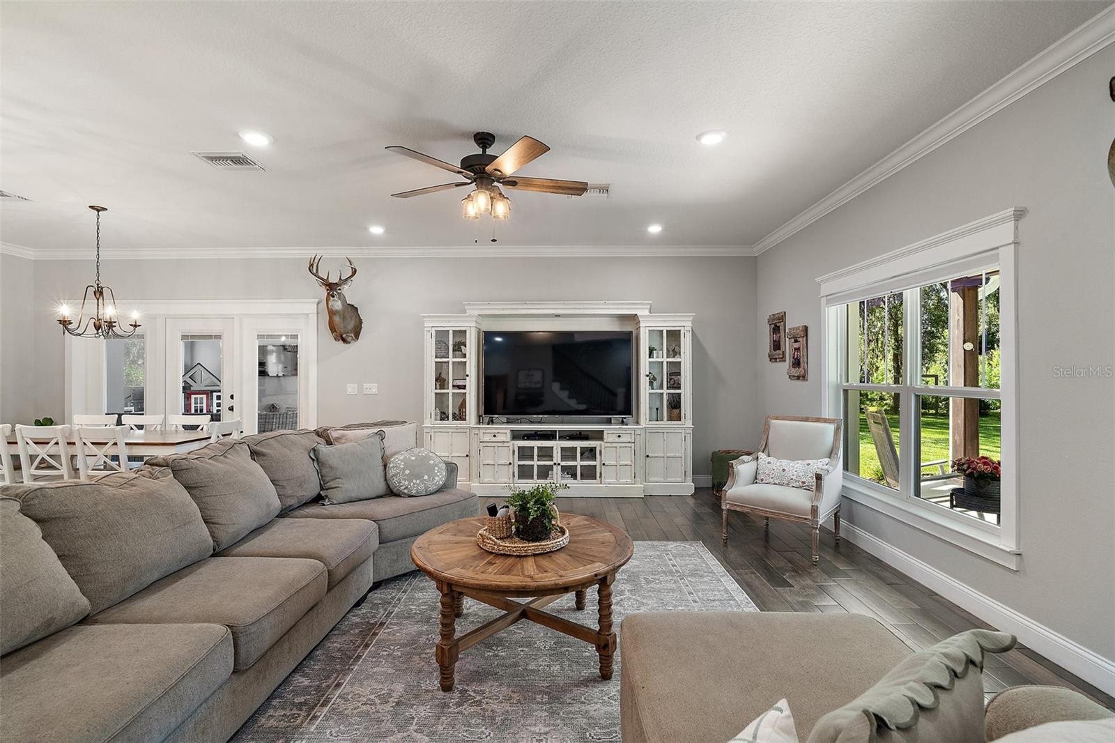 Listing photo id 4 for 40600 Le Grande Street