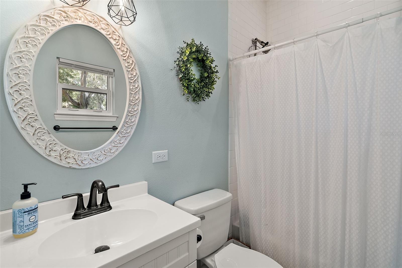 Listing photo id 59 for 40600 Le Grande Street