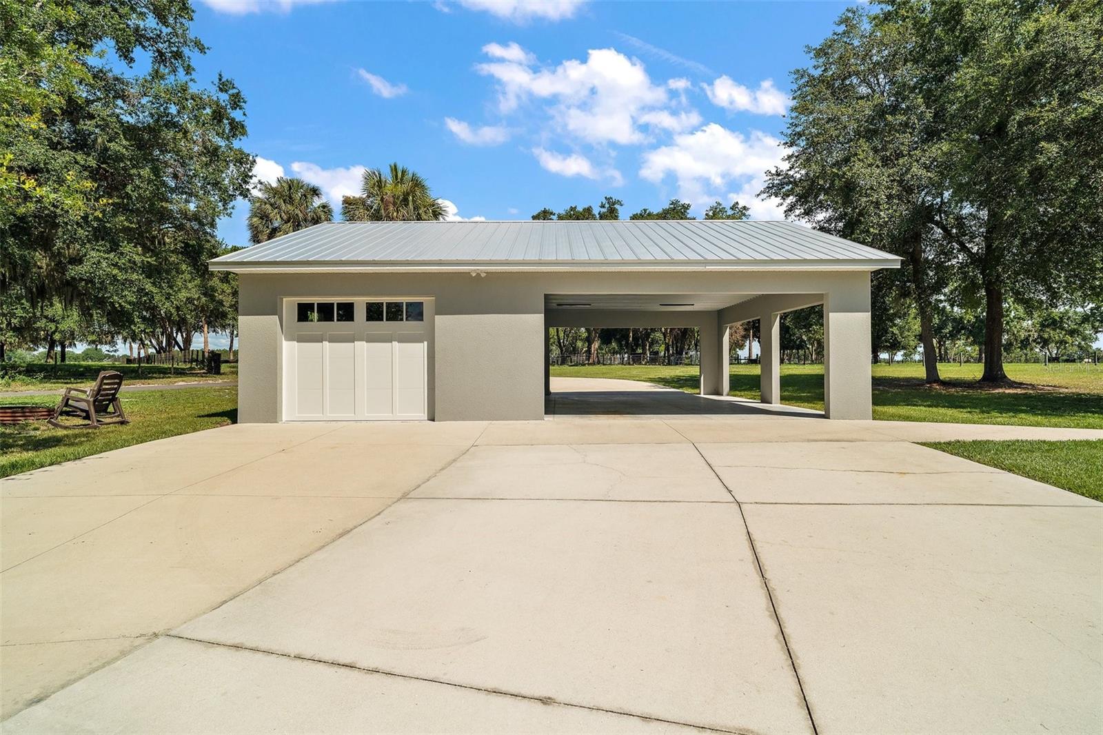 Listing photo id 60 for 40600 Le Grande Street