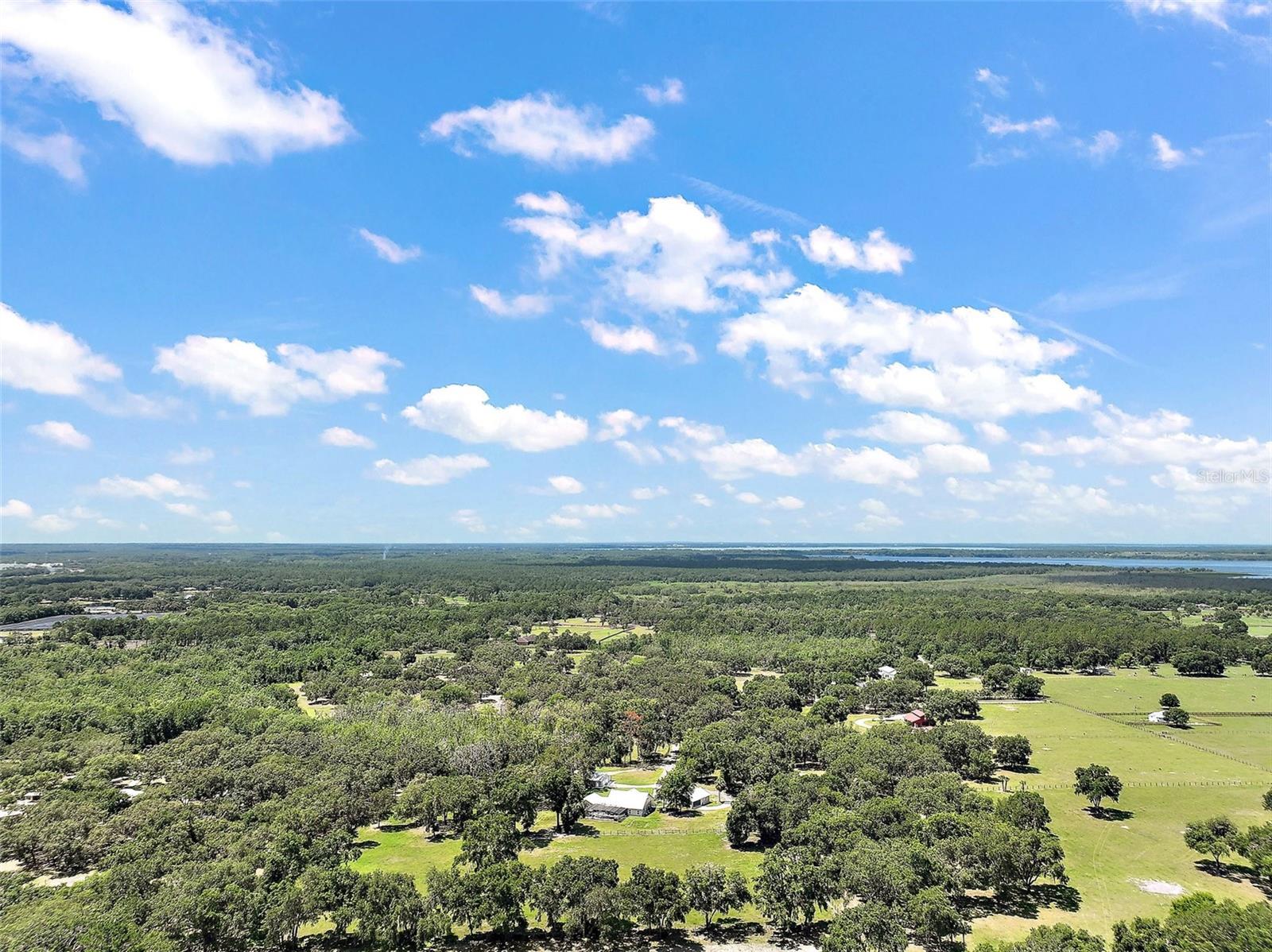 Listing photo id 66 for 40600 Le Grande Street