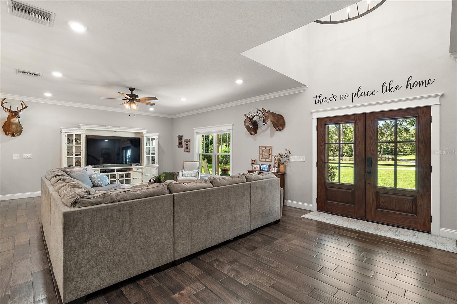 Listing photo id 6 for 40600 Le Grande Street