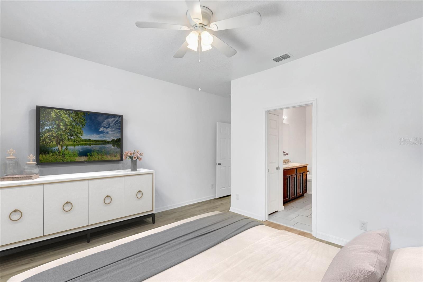 Image 23 of 45 For 9440 Ivywood Street
