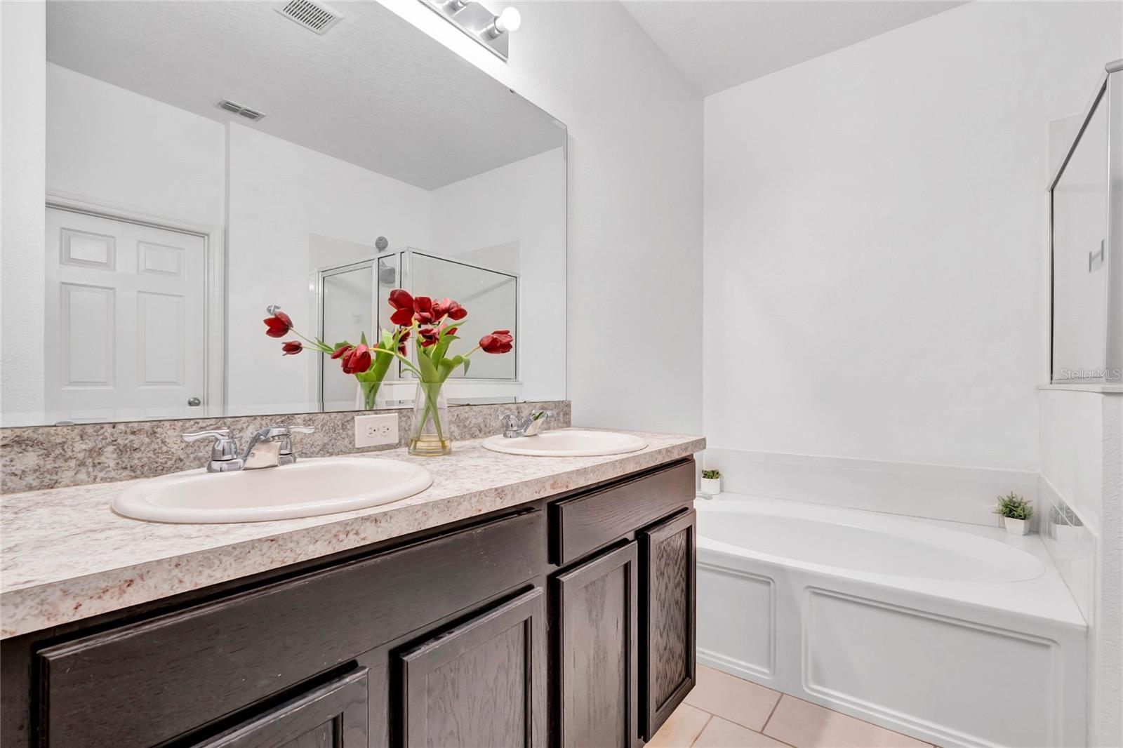 Image 25 of 45 For 9440 Ivywood Street