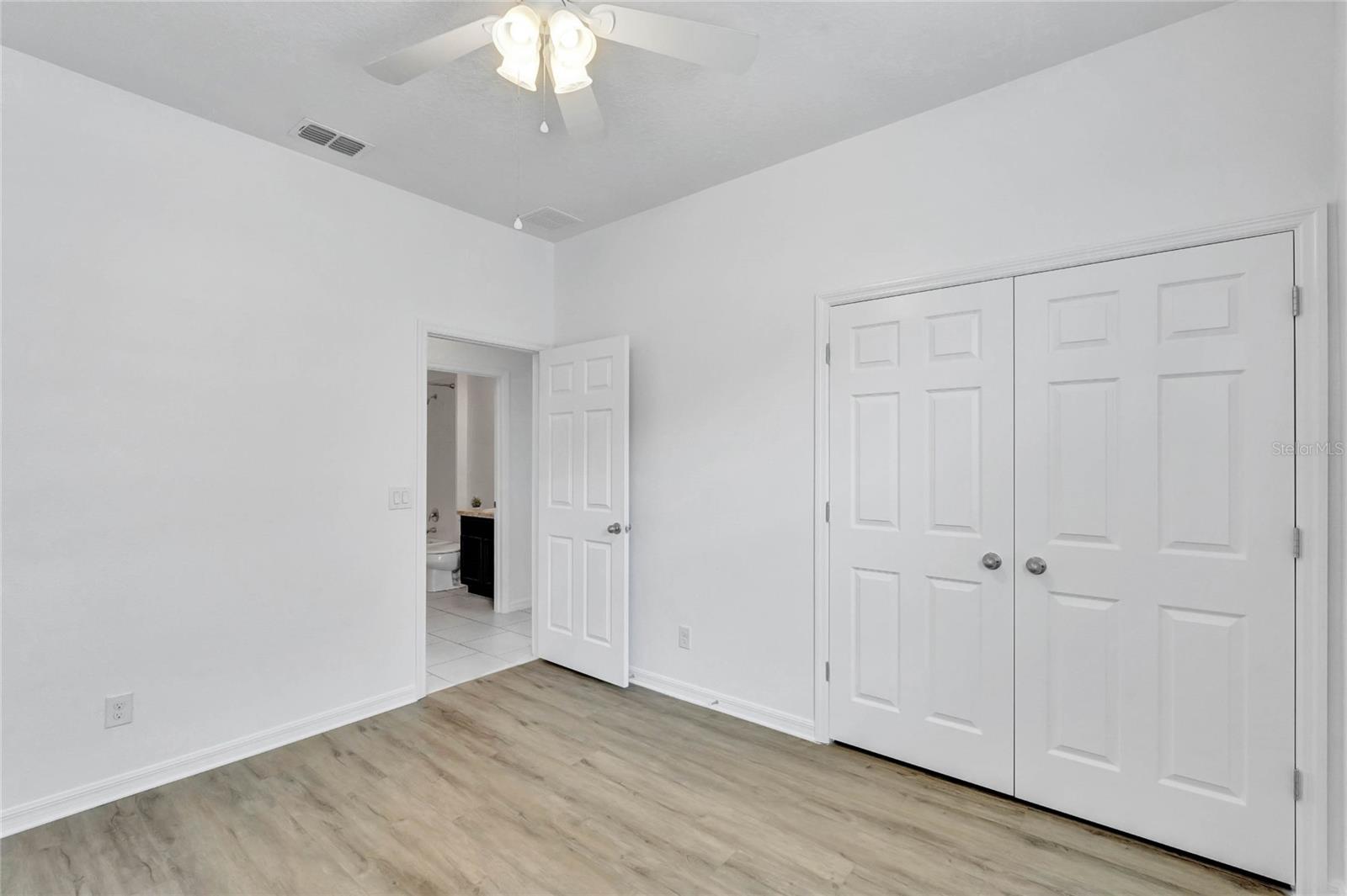 Image 29 of 45 For 9440 Ivywood Street