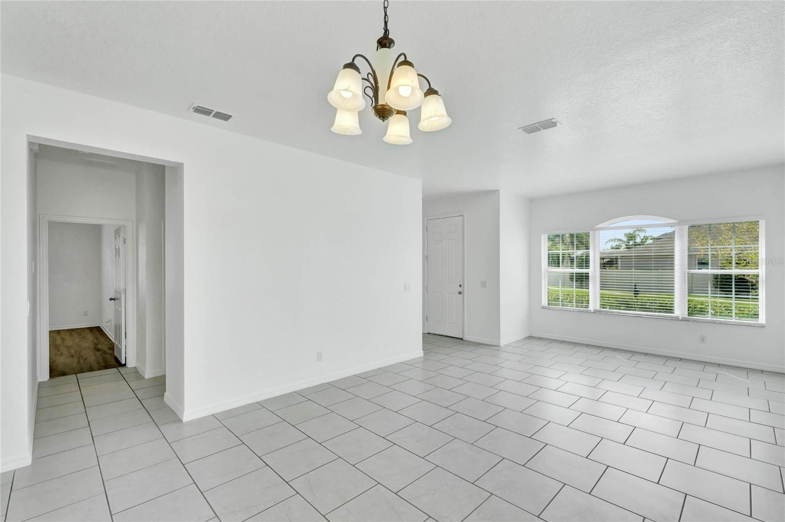 Image 6 of 45 For 9440 Ivywood Street