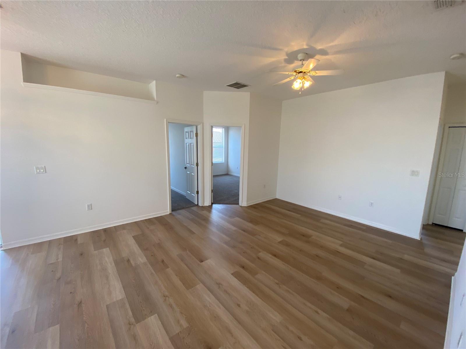 Image 7 of 19 For 414 Ryans Ridge Avenue