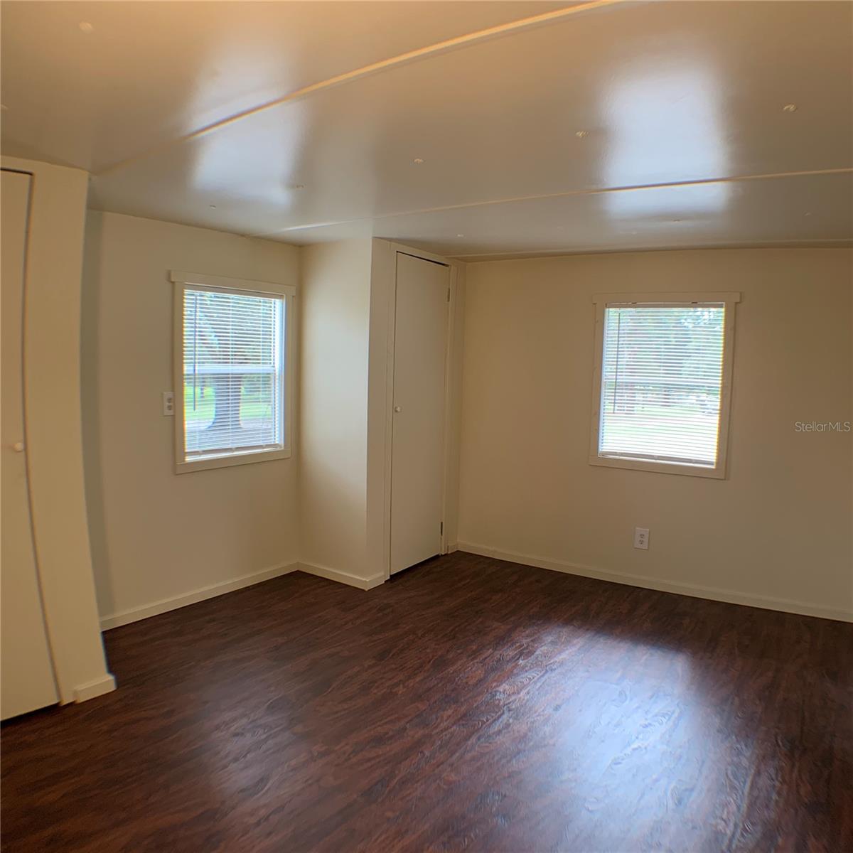 Listing photo id 3 for 5035 Hunts Court 8b