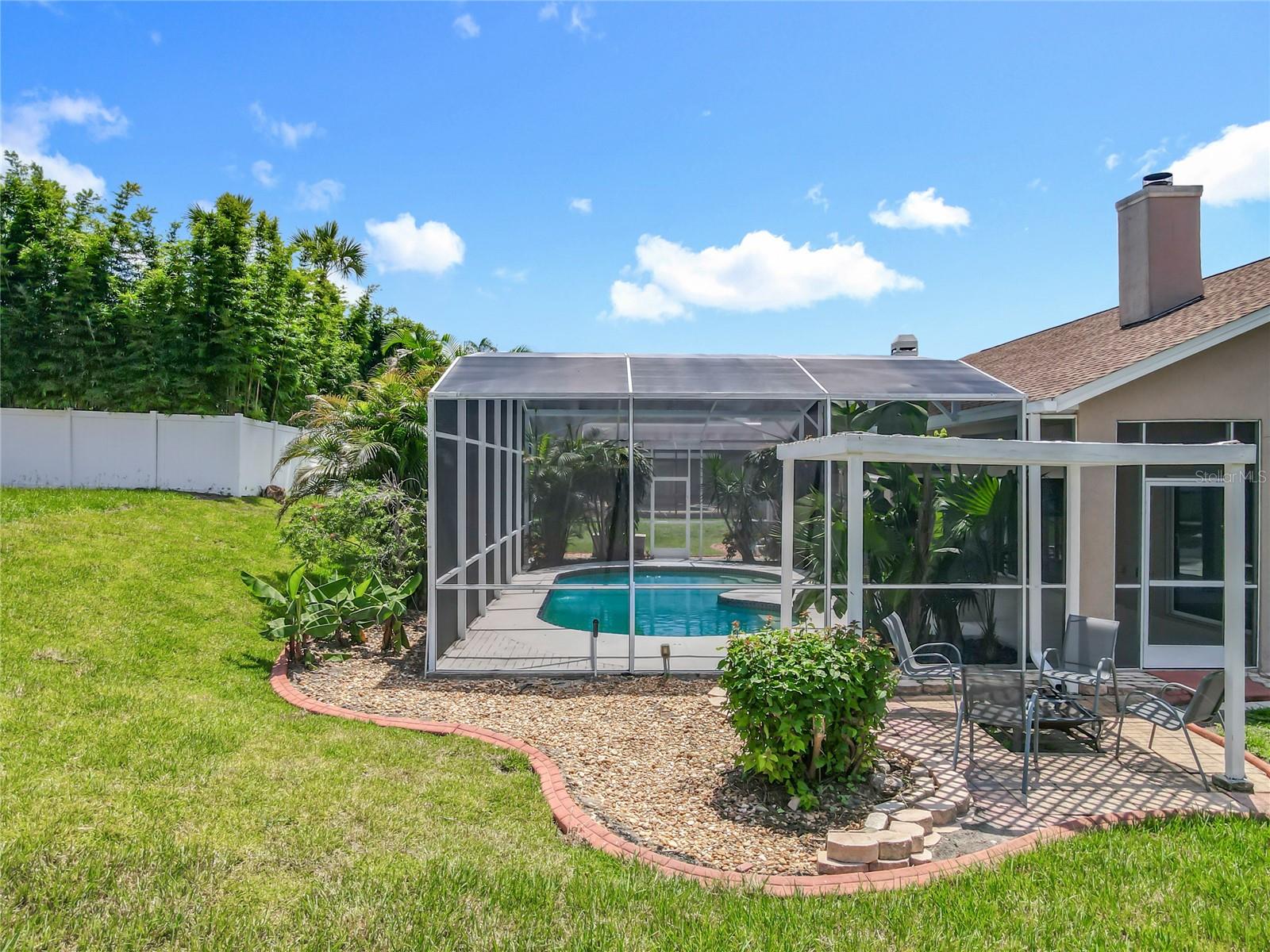 Image 18 of 98 For 546 Wheatstone Place