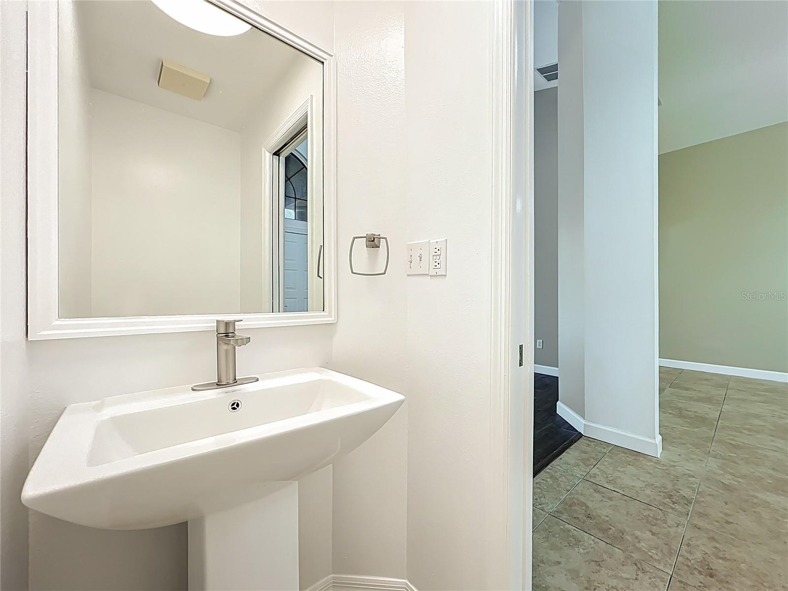 Image 32 of 98 For 546 Wheatstone Place