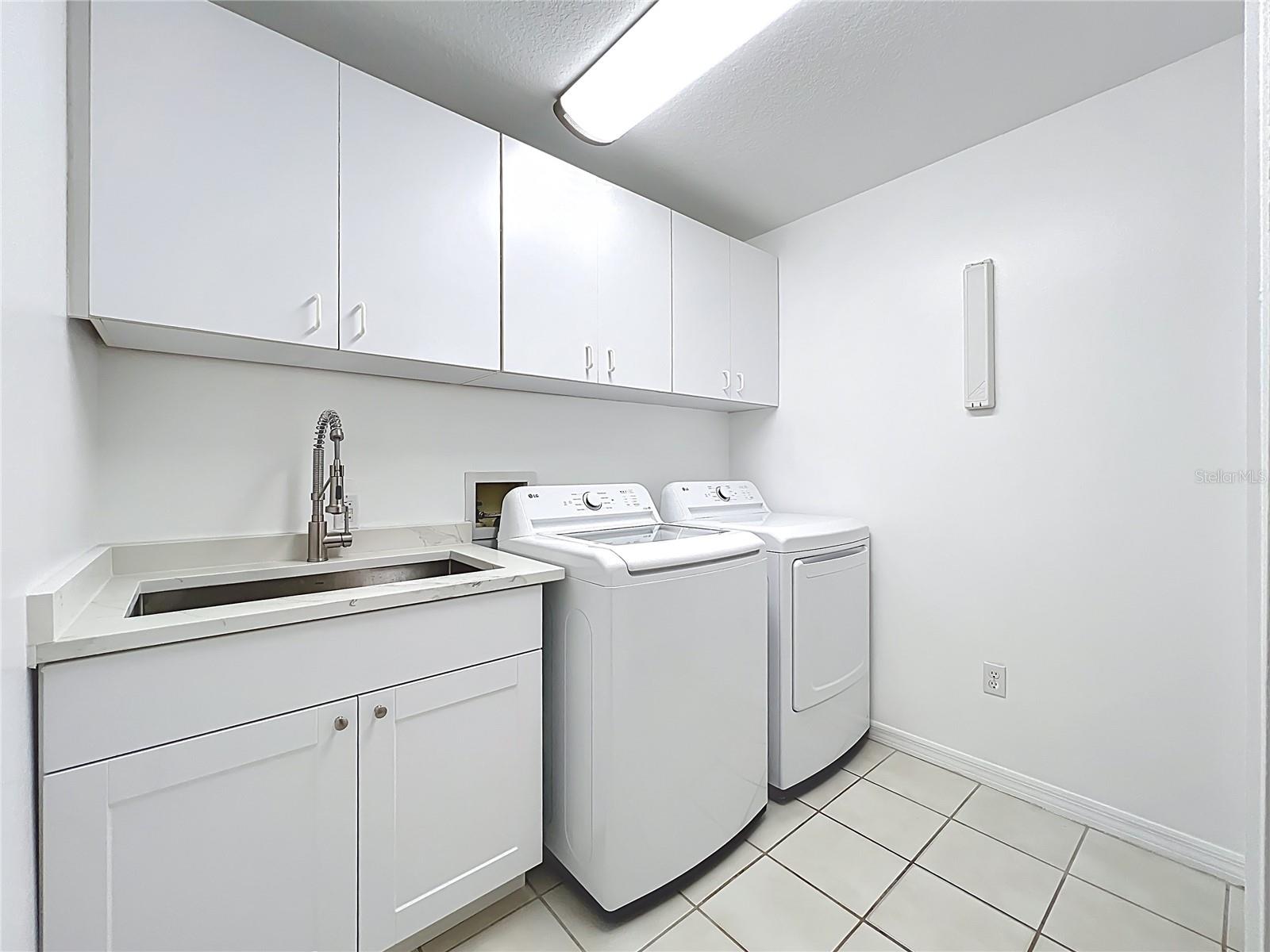 Image 34 of 98 For 546 Wheatstone Place