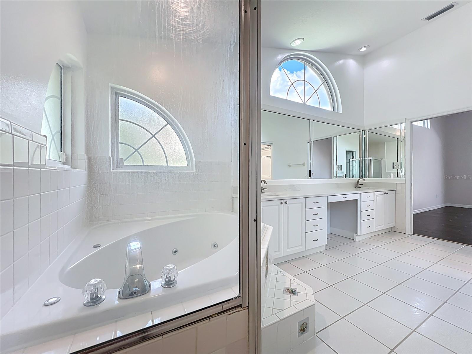 Image 38 of 98 For 546 Wheatstone Place