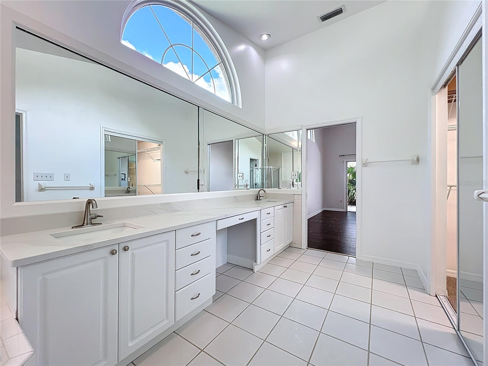 Image 41 of 98 For 546 Wheatstone Place