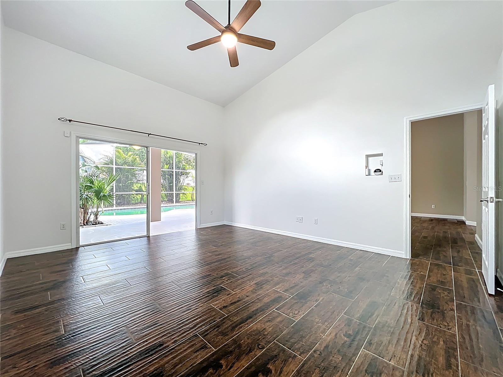 Image 49 of 98 For 546 Wheatstone Place