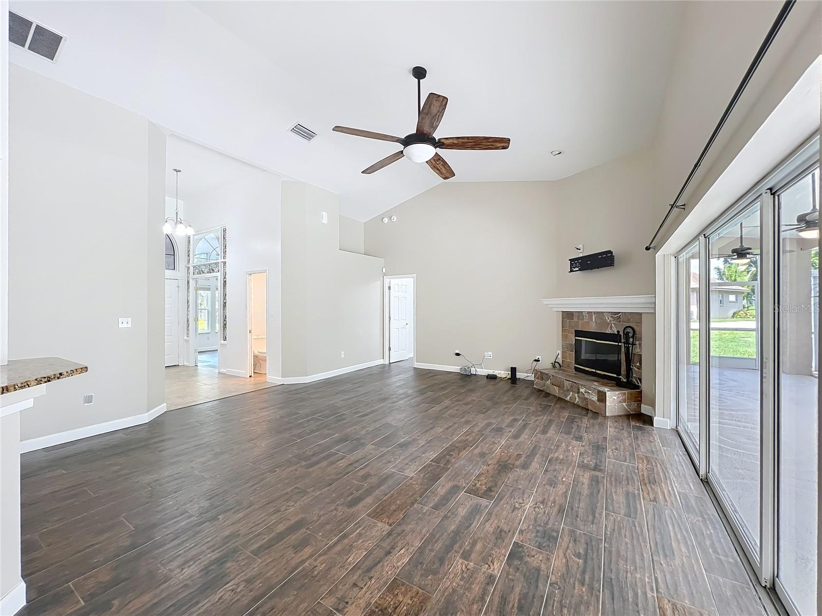 Image 81 of 98 For 546 Wheatstone Place