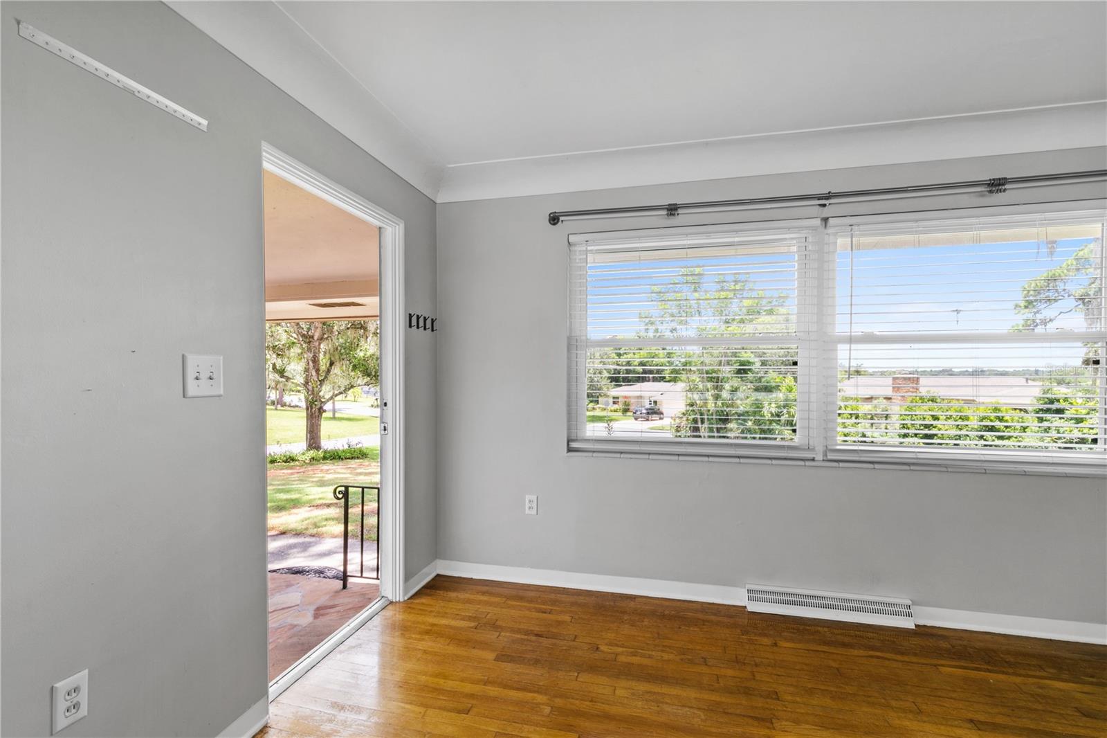 Image 4 of 59 For 1510 Overlook Drive