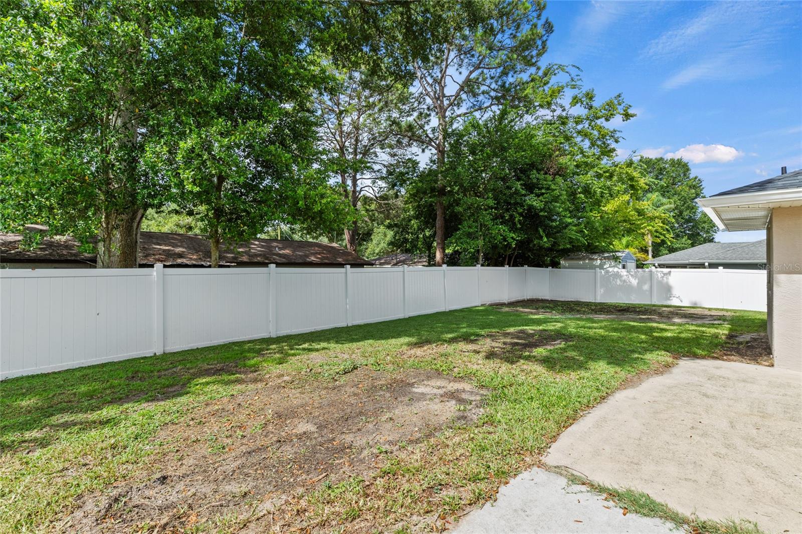 Image 23 of 35 For 810 Ridge Avenue