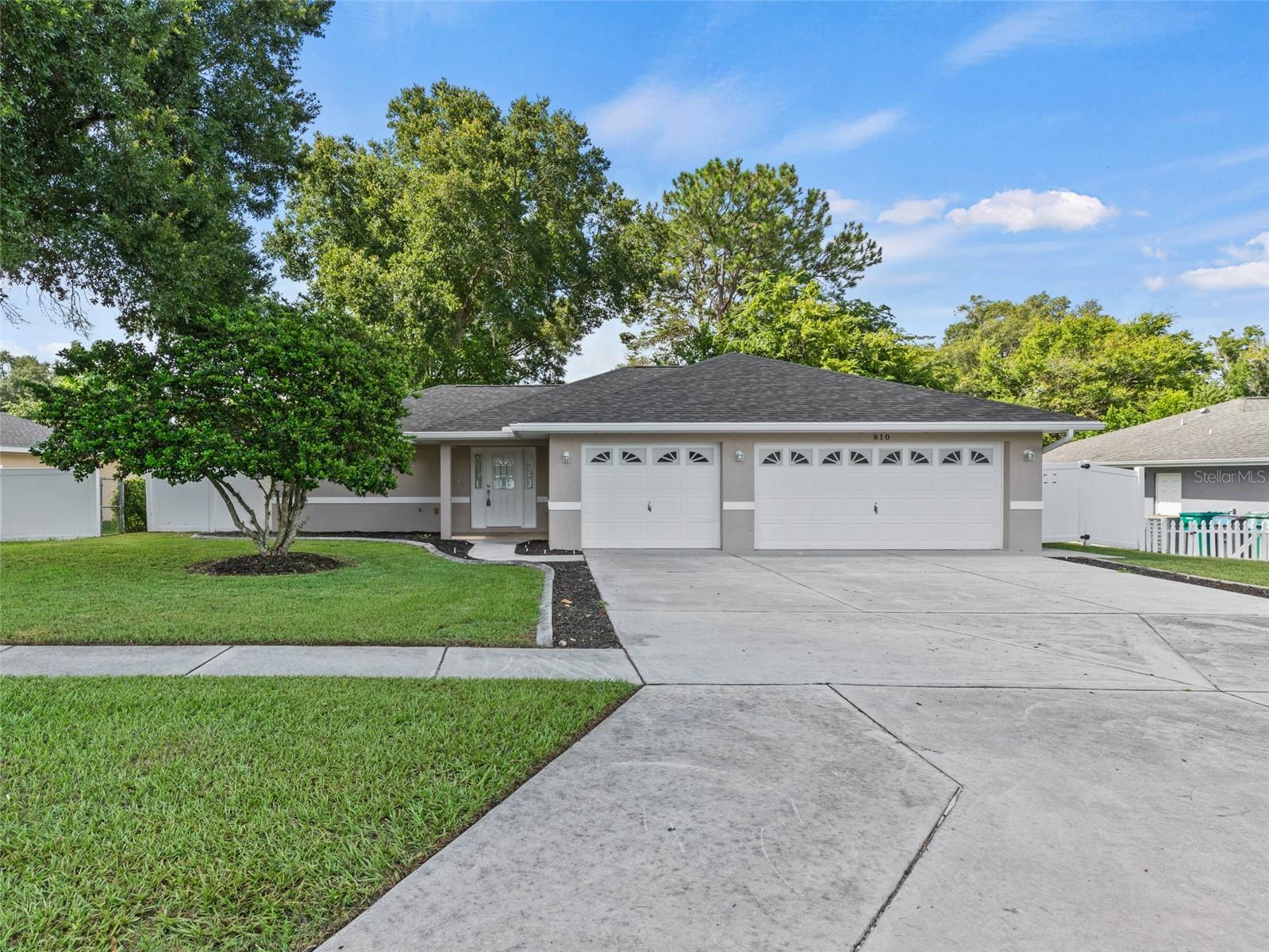 Image 28 of 35 For 810 Ridge Avenue